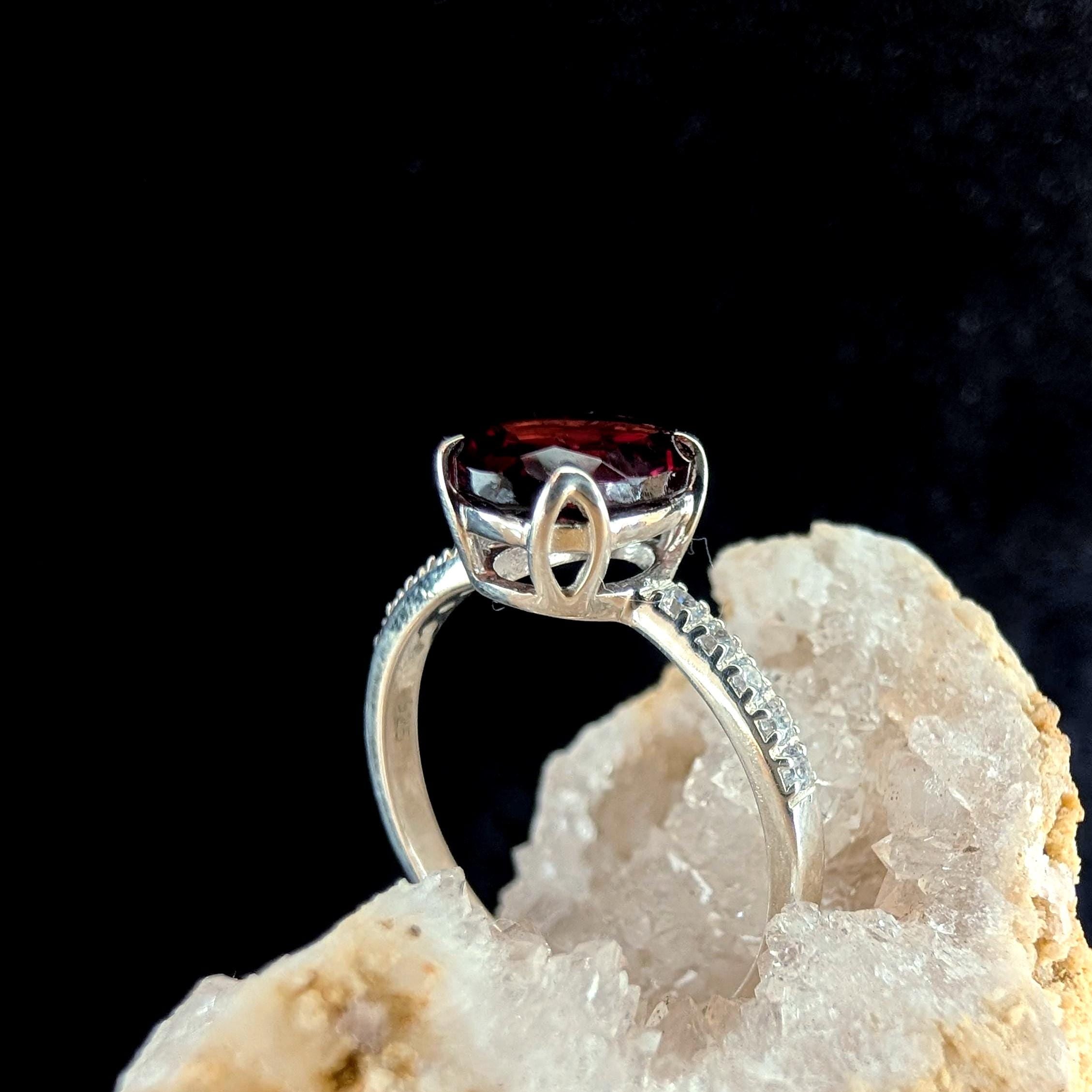 Large natural garnet and white topaz ring | 925 Sterling Silver