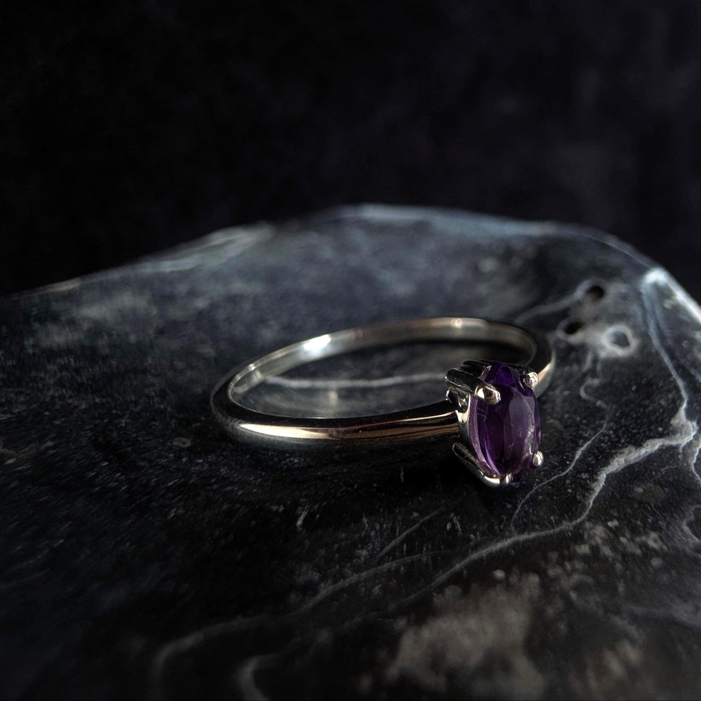 Minimalist natural amethyst ring | 925 Sterling Silver