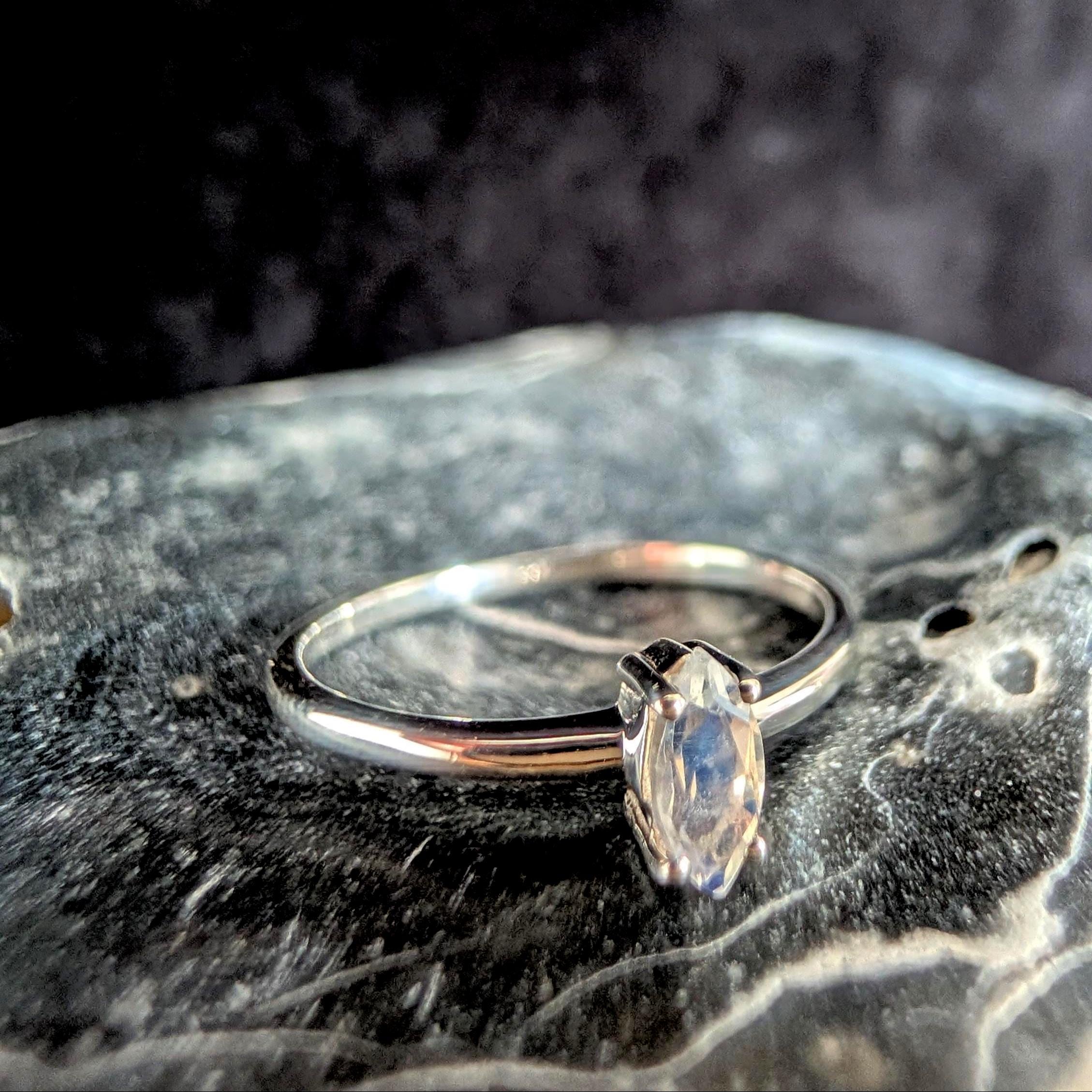 Natural rainbow moonstone minimalist ring | 925 sterling silver