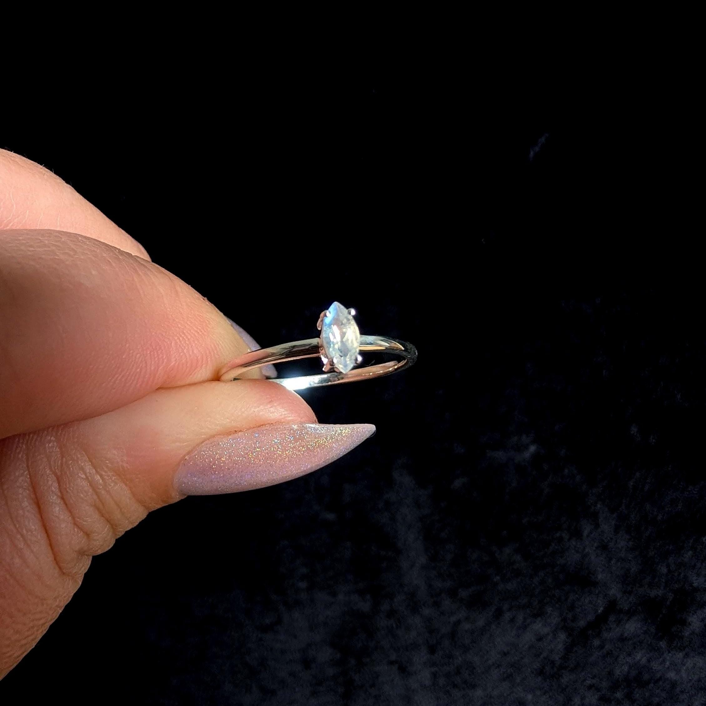 Natural rainbow moonstone minimalist ring | 925 sterling silver