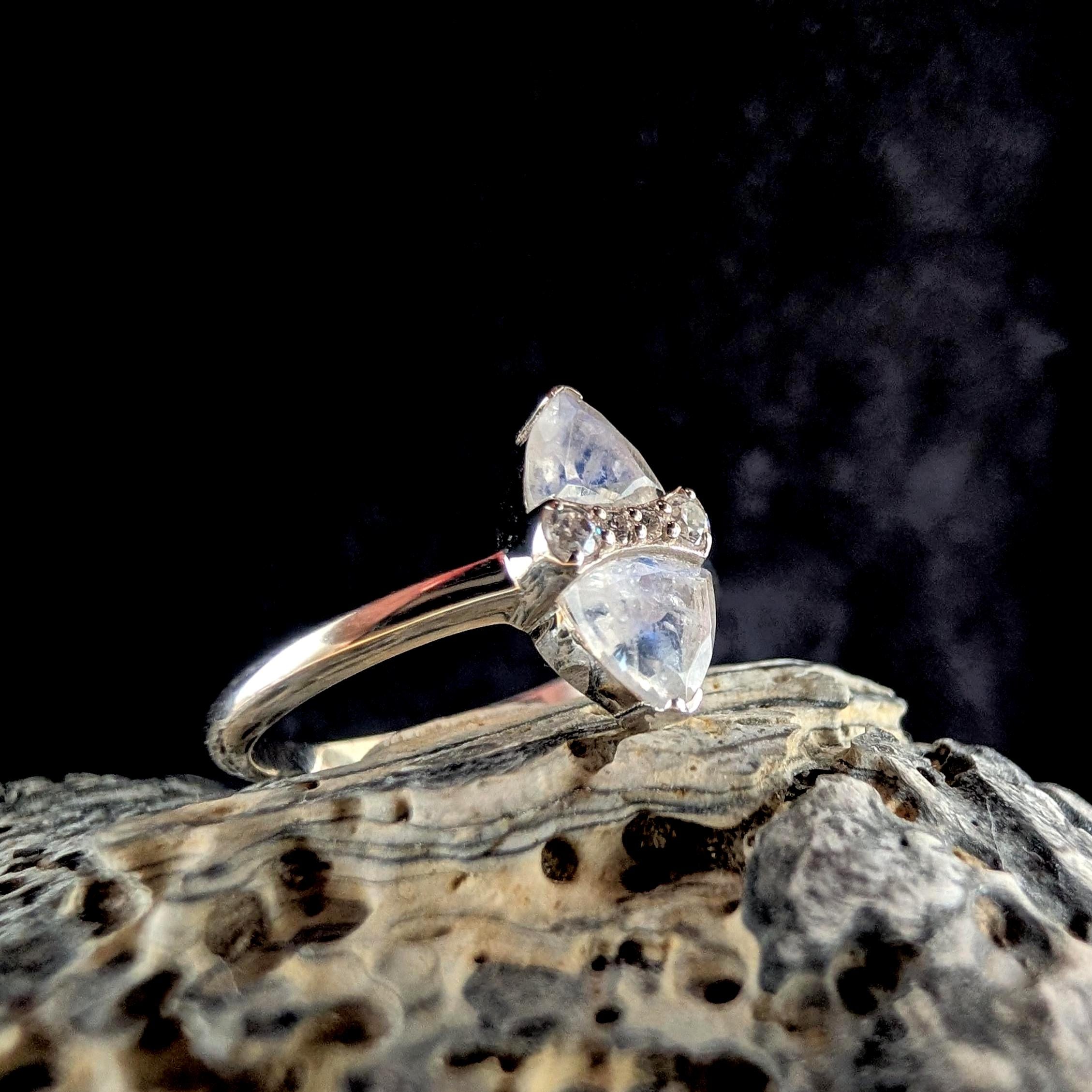 Marquise rainbow moonstone ring | 925 Sterling Silver
