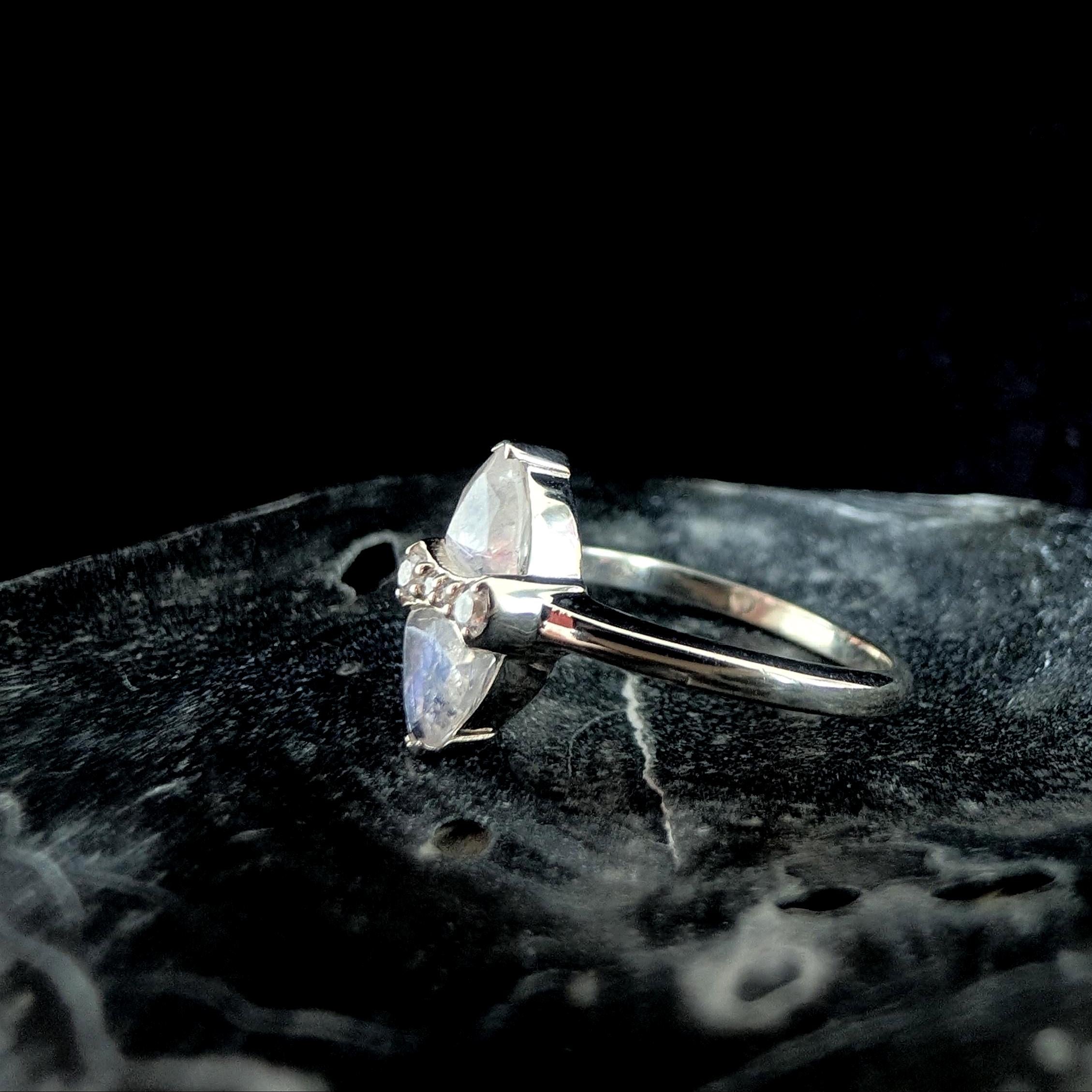 Marquise rainbow moonstone ring | 925 Sterling Silver