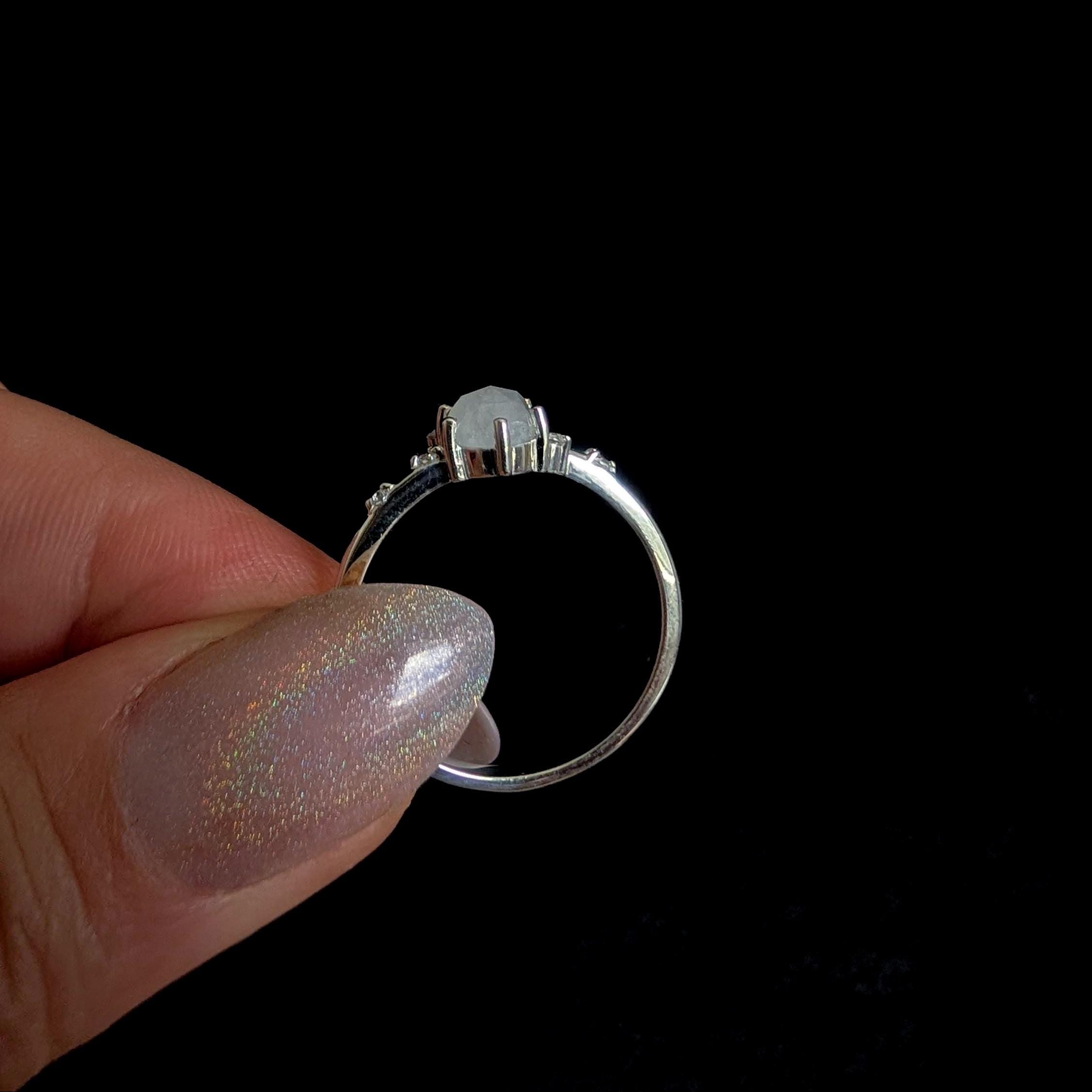 Oval rainbow moonstone and white topaz ring | 925 Sterling Silver
