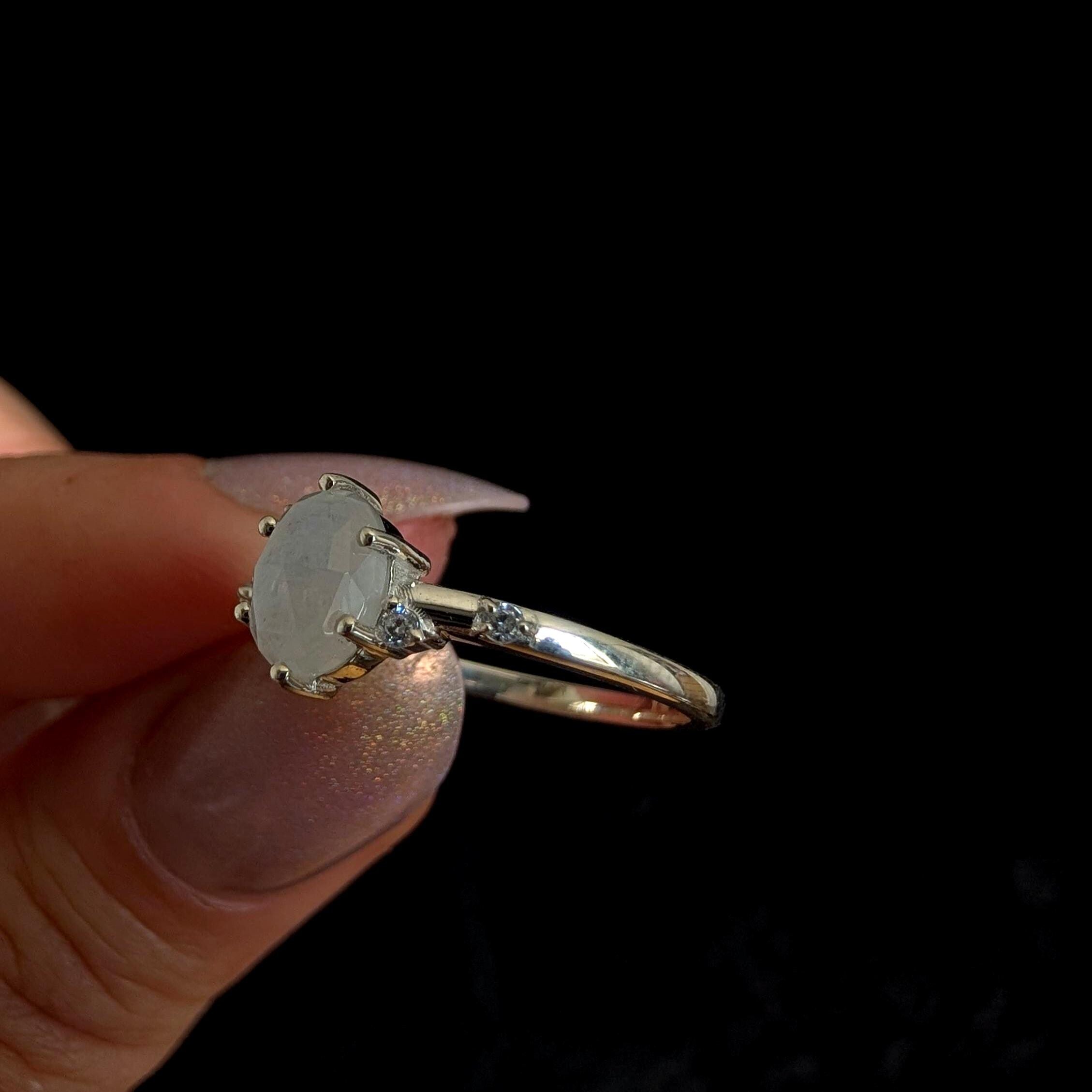 Oval rainbow moonstone and white topaz ring | 925 Sterling Silver