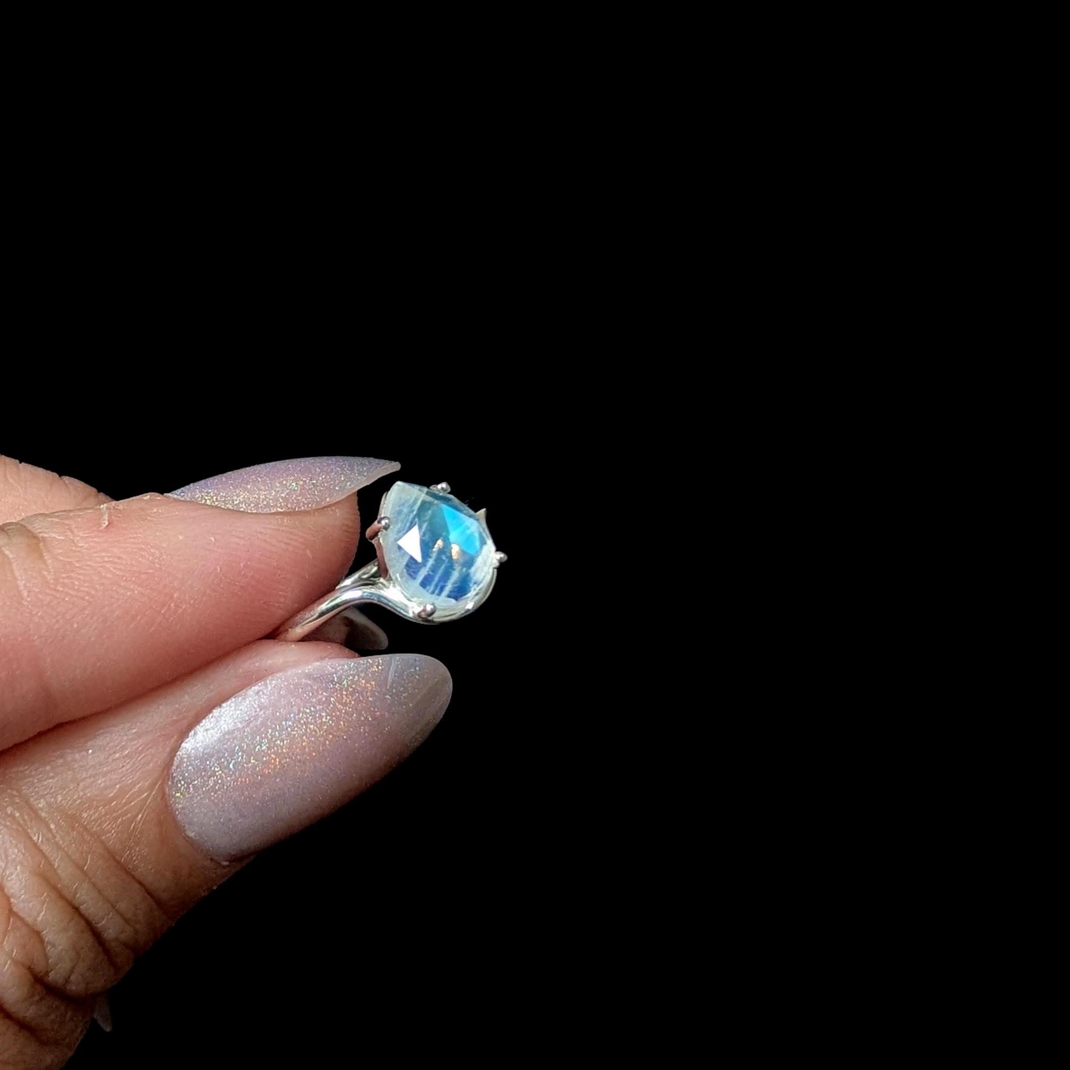 Pear cut rainbow moonstone ring | 925 Sterling Silver