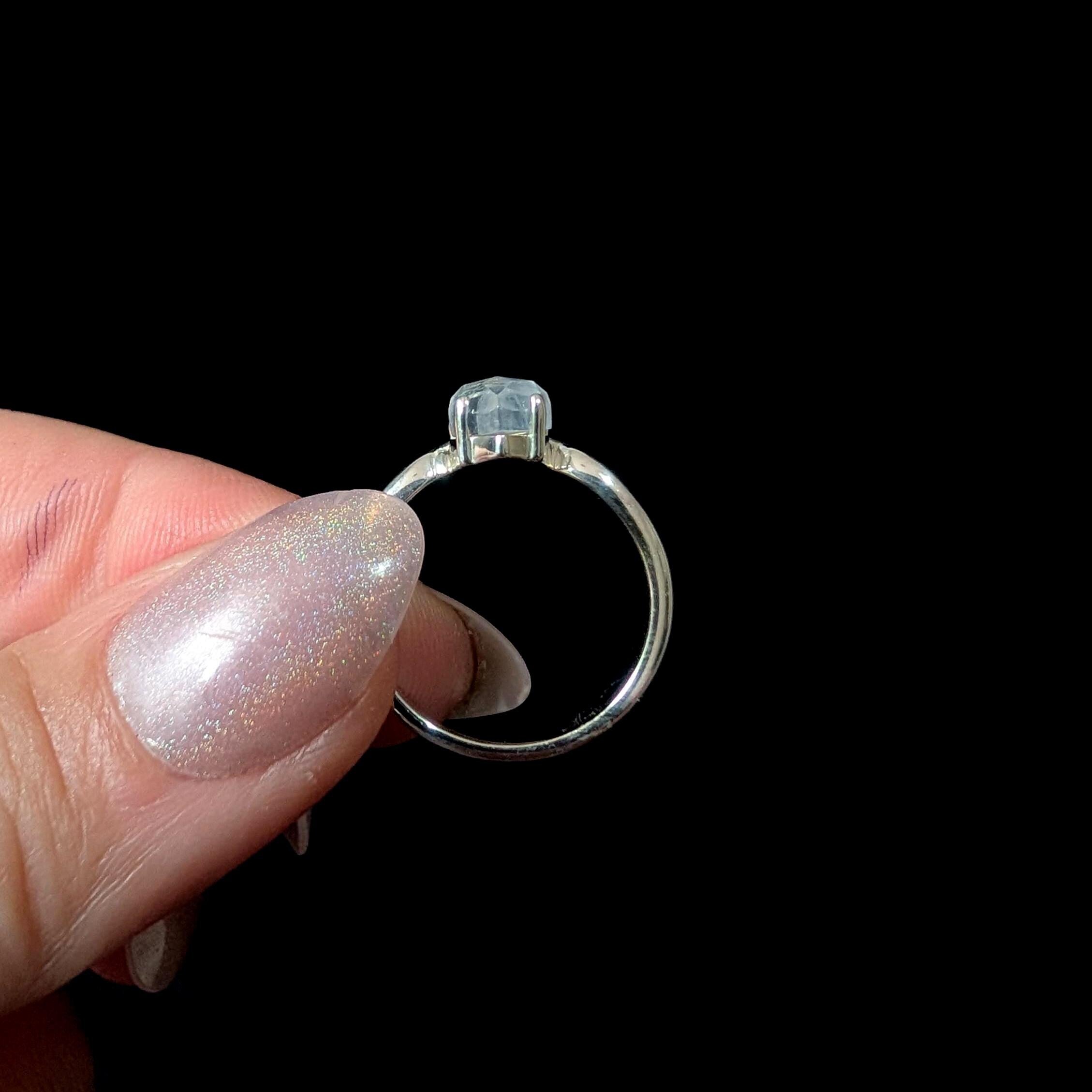 Pear cut rainbow moonstone ring | 925 Sterling Silver