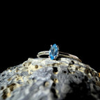 Minimalist natural blue topaz ring | 925 Sterling Silver
