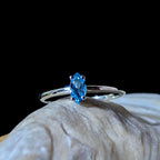 Minimalist natural blue topaz ring | 925 Sterling Silver