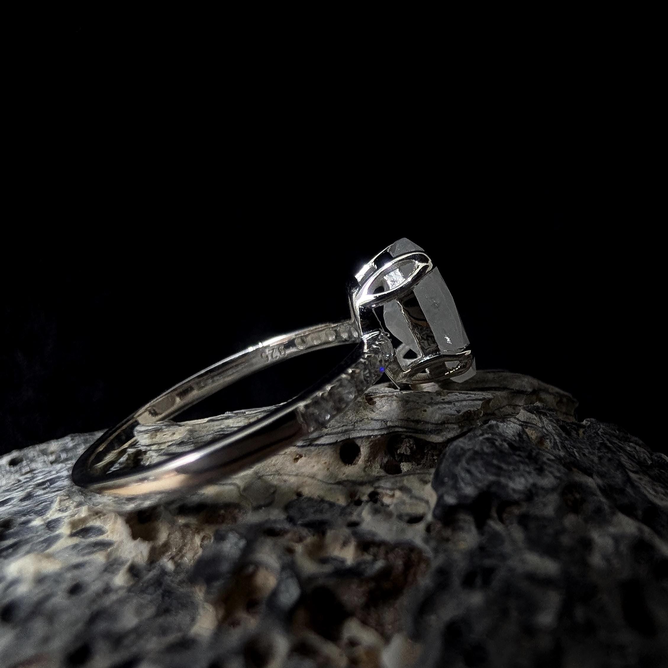 Large natural rainbow moonstone and white topaz ring | 925 Sterling Silver