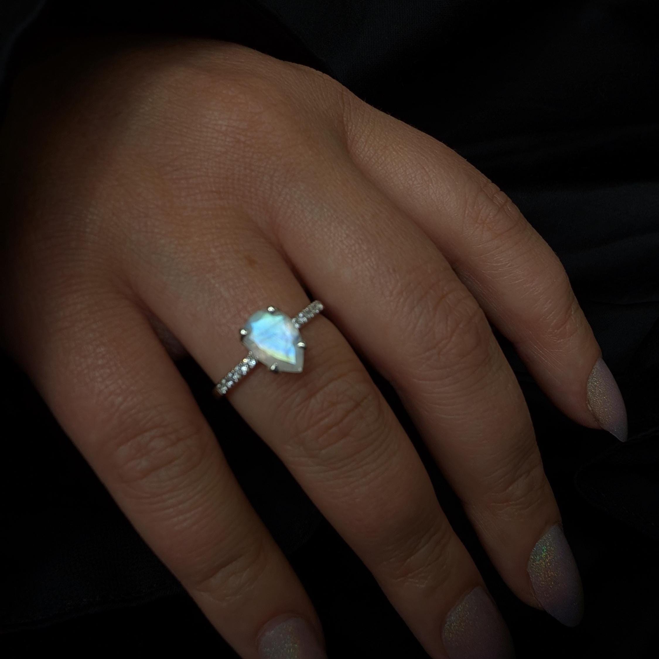 Large natural rainbow moonstone and white topaz ring | 925 Sterling Silver