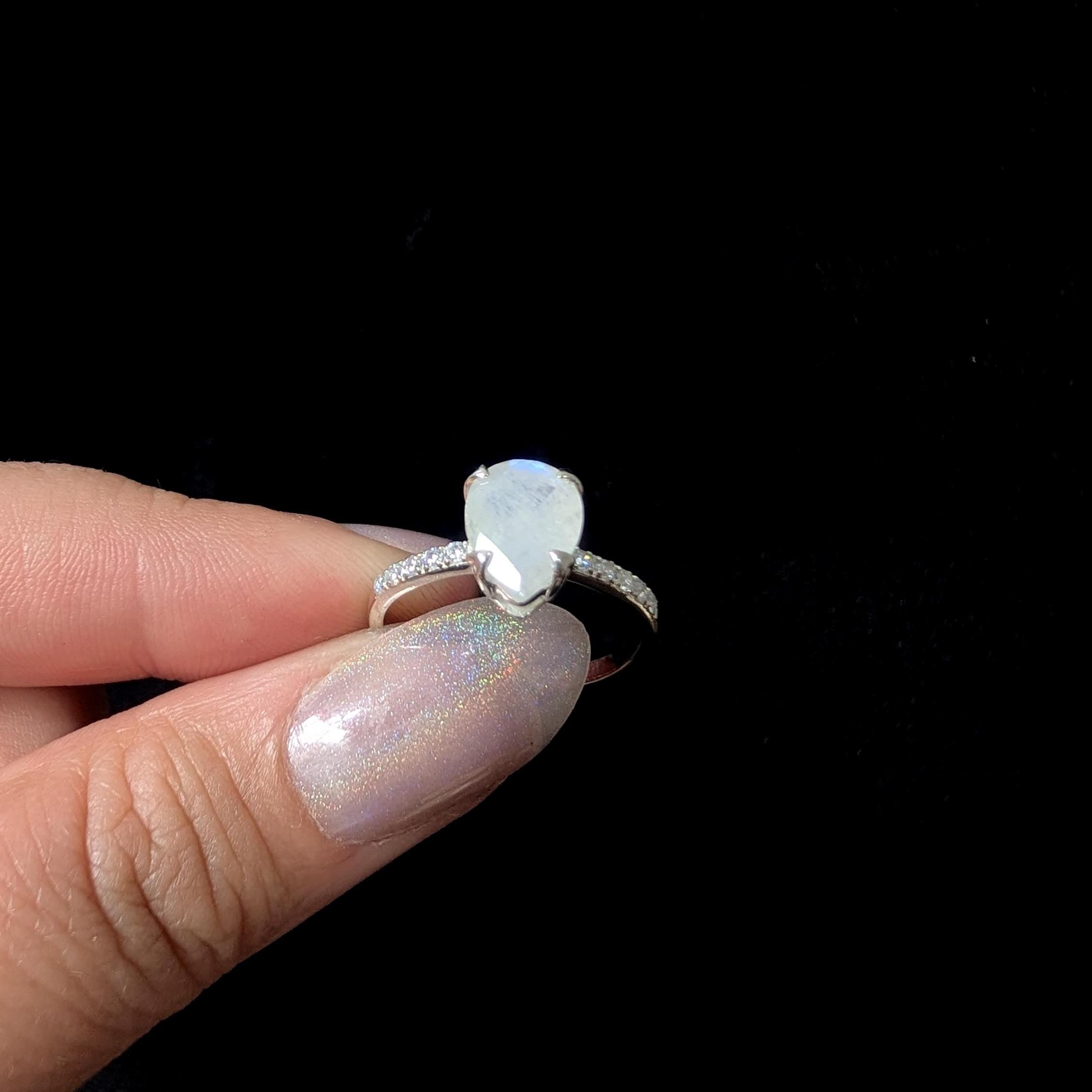 Large natural rainbow moonstone and white topaz ring | 925 Sterling Silver