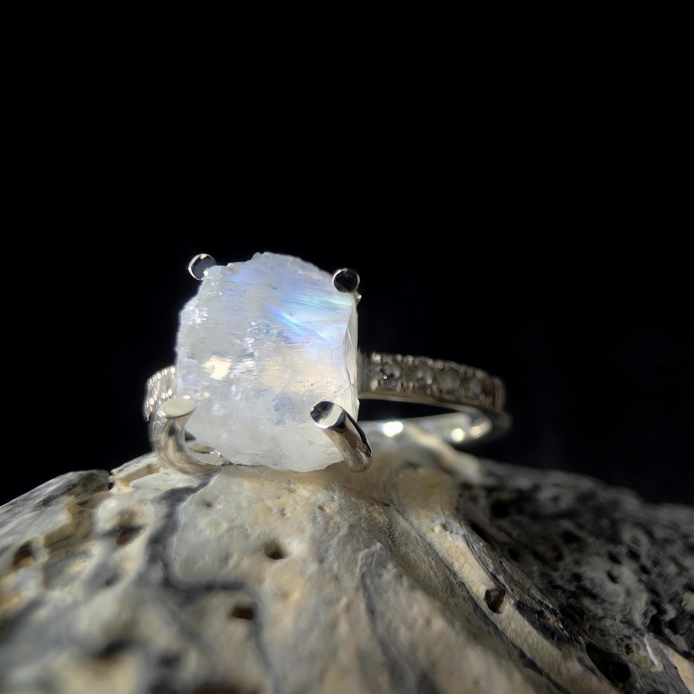 Raw natural rainbow moonstone and white topaz ring | 925 Sterling Silver