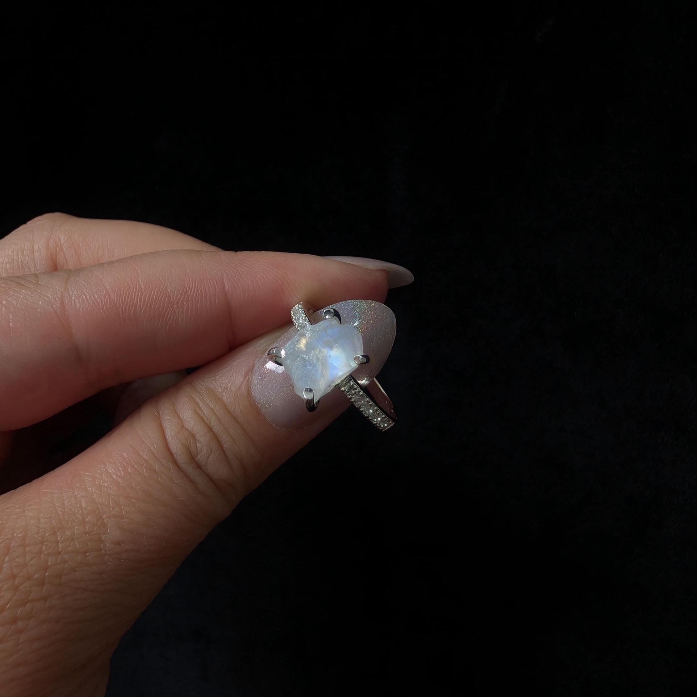 Raw natural rainbow moonstone and white topaz ring | 925 Sterling Silver