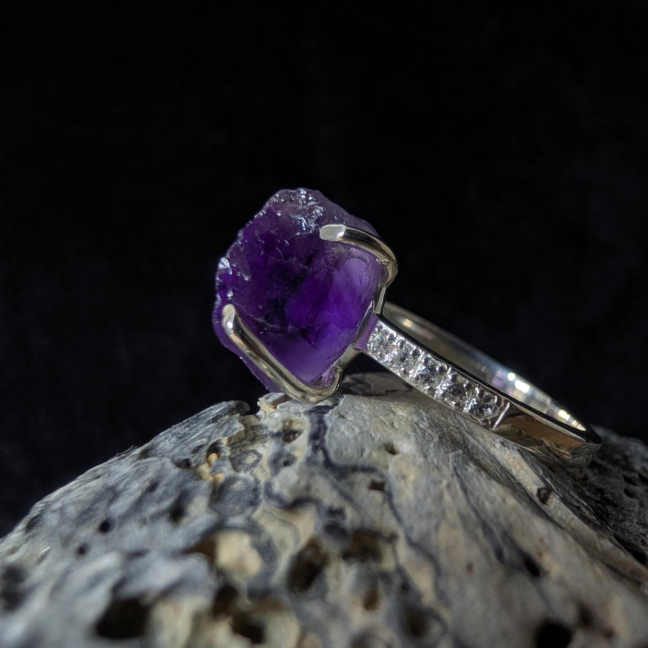 Raw natural amethyst and white topaz ring | 925 sterling silver
