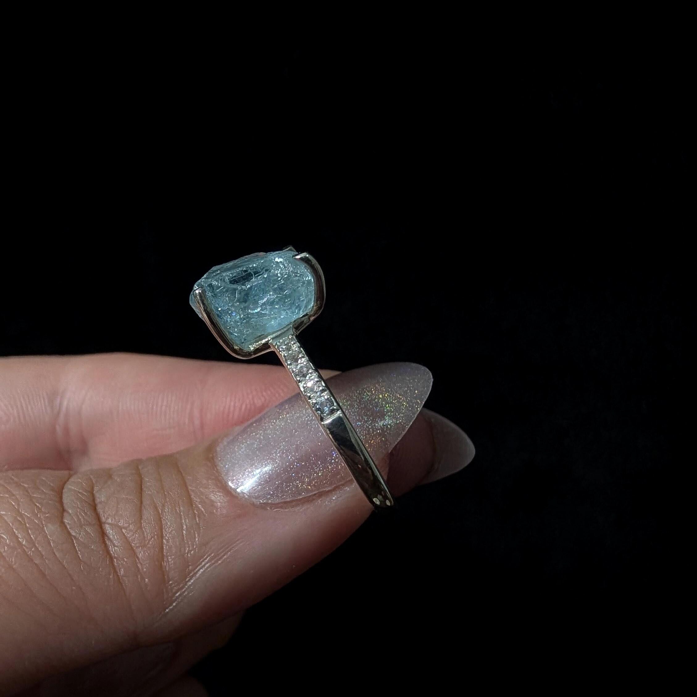 Raw natural aquamarine and white topaz ring | 925 sterling silver