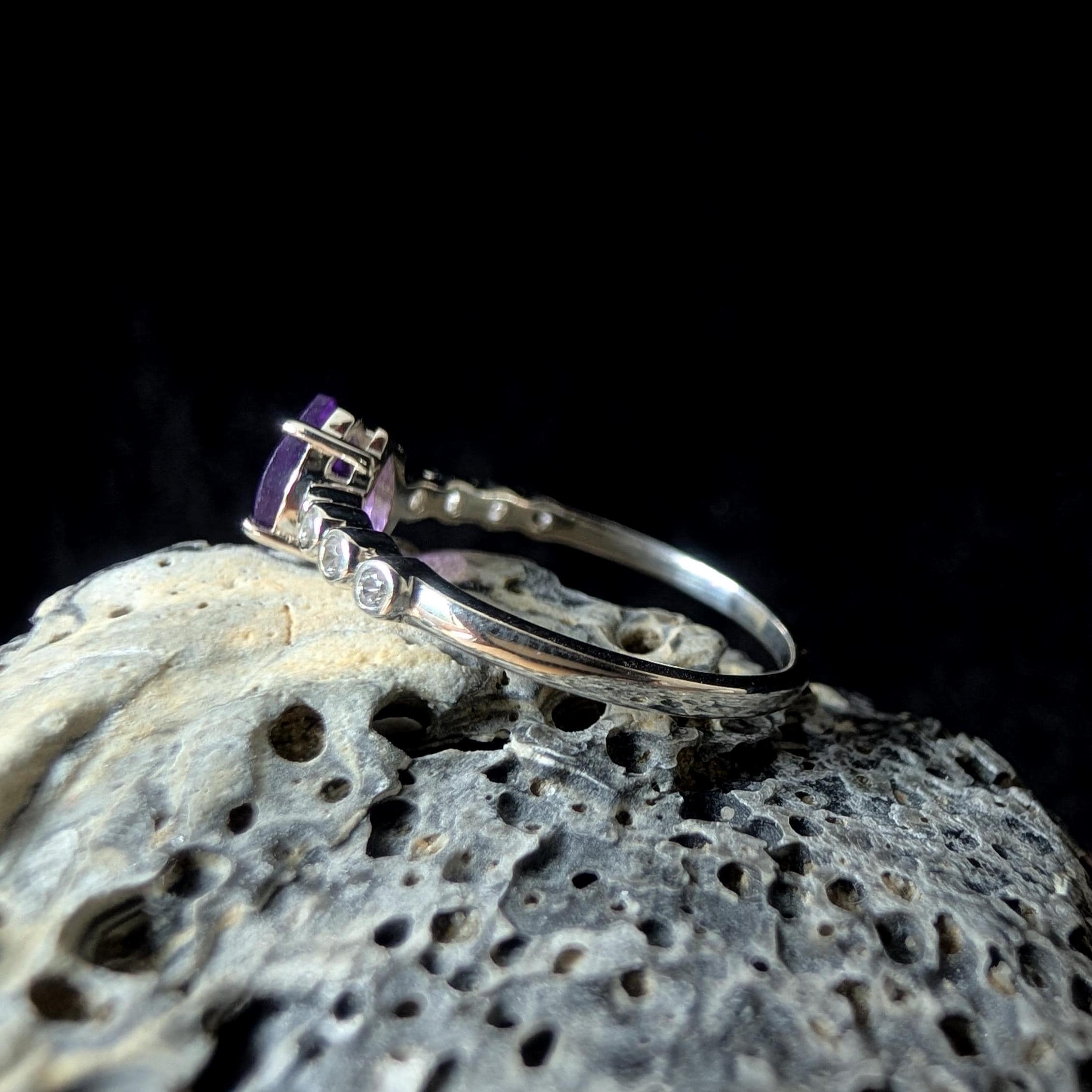 Statement amethyst and white topaz ring | 925 Sterling Silver