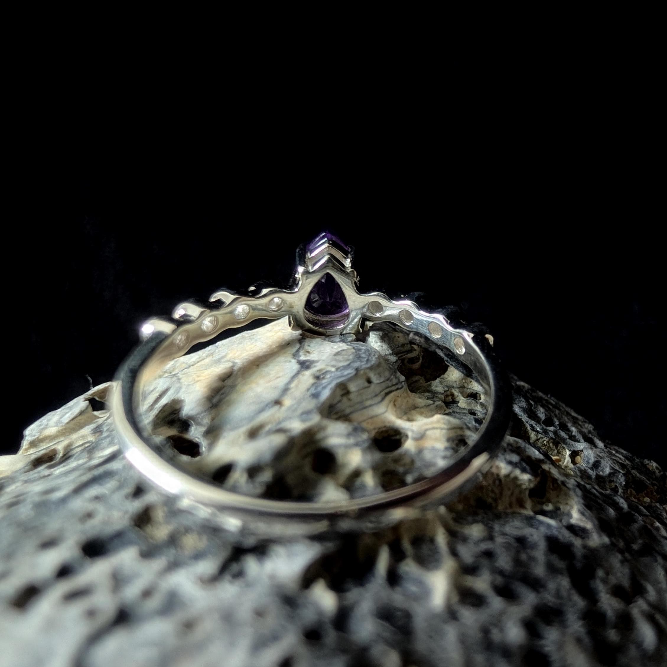 Statement amethyst and white topaz ring | 925 Sterling Silver