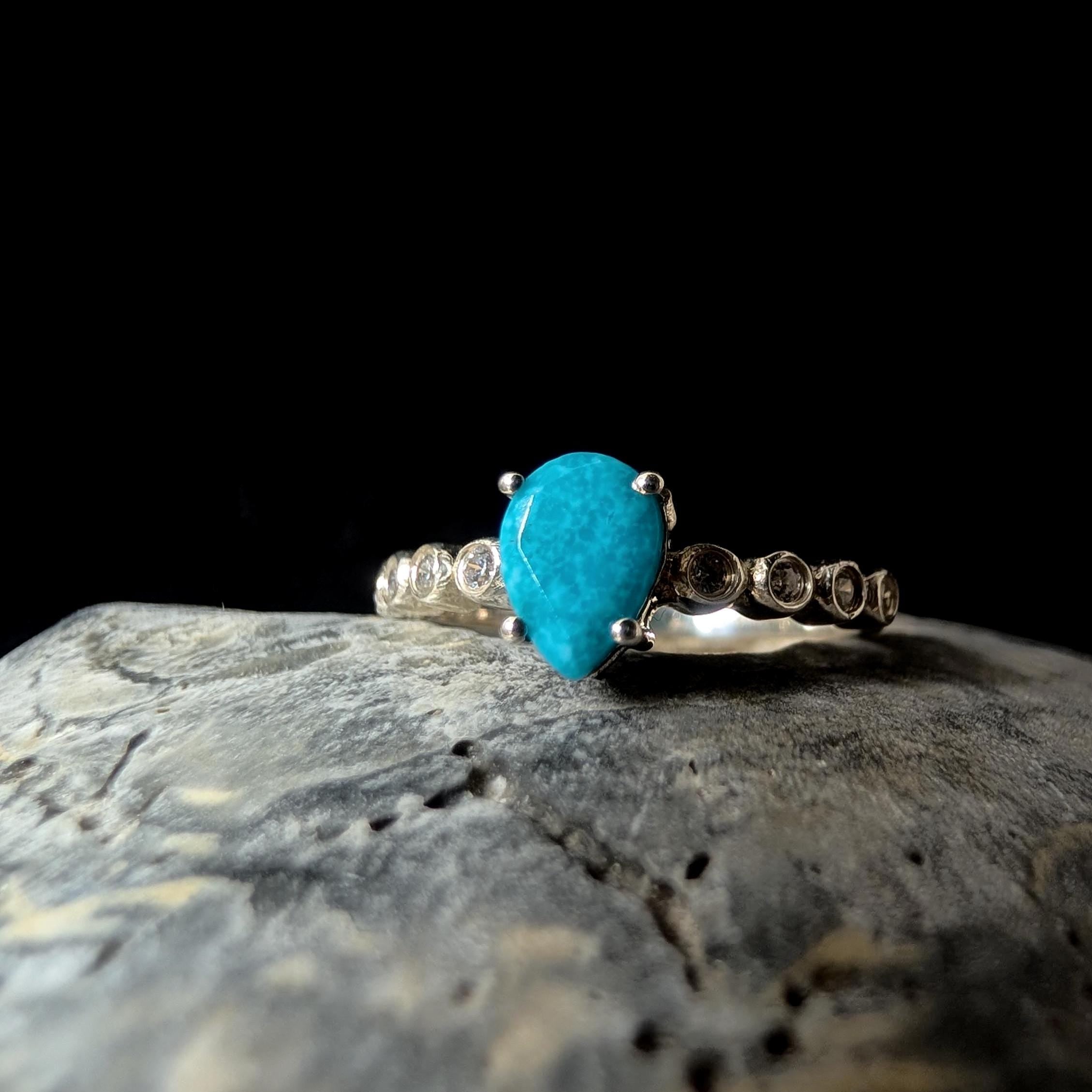 Statement turquoise and white topaz ring | 925 Sterling Silver