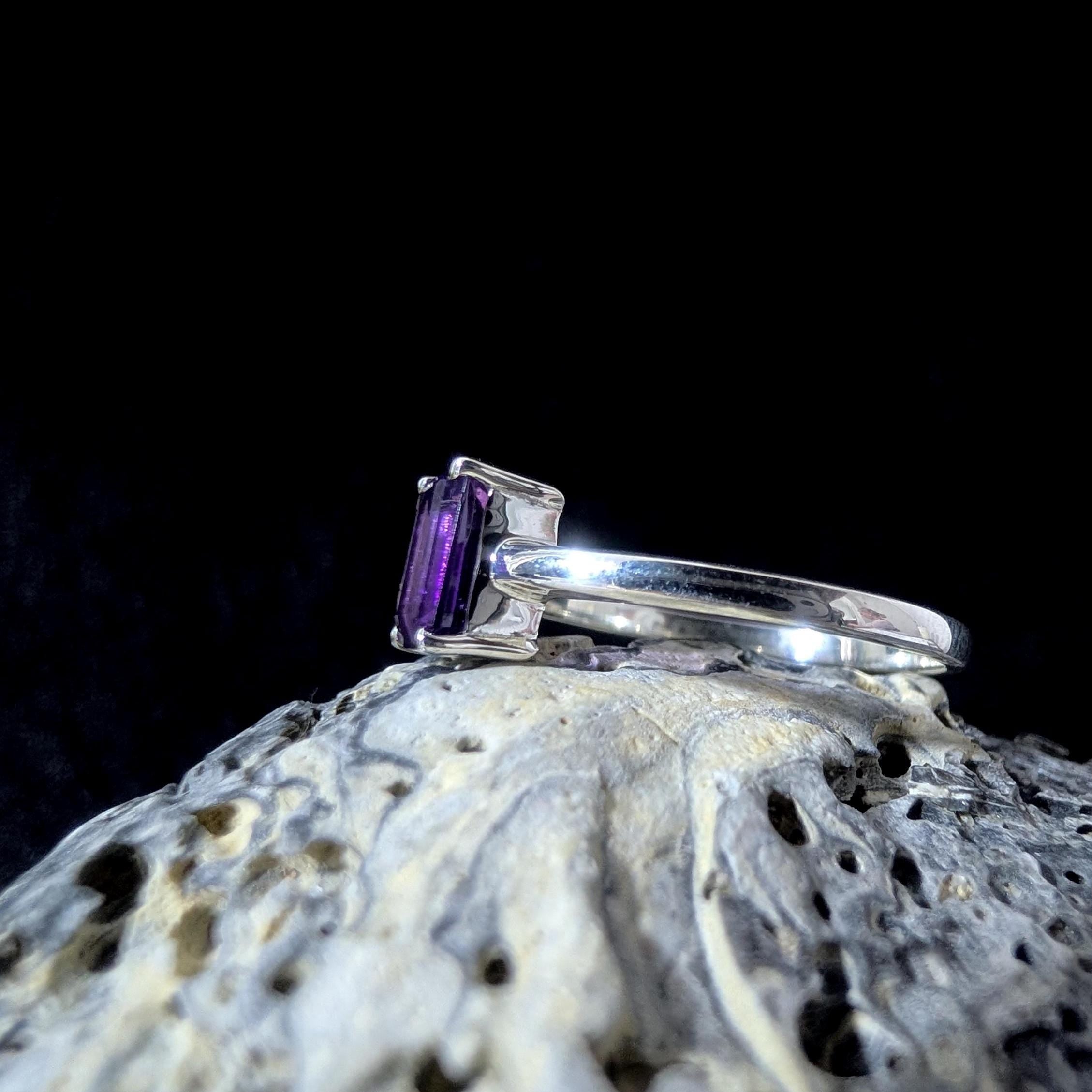 Elegant amethyst ring | 925 Sterling Silver