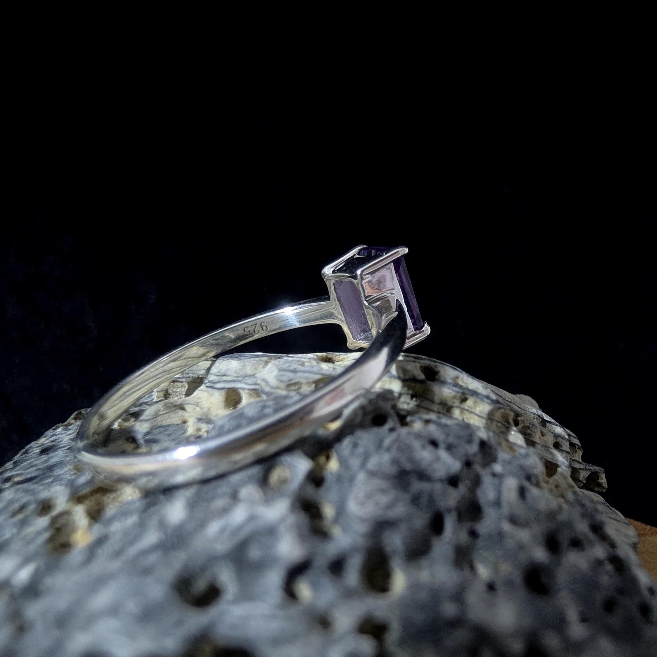Elegant amethyst ring | 925 Sterling Silver