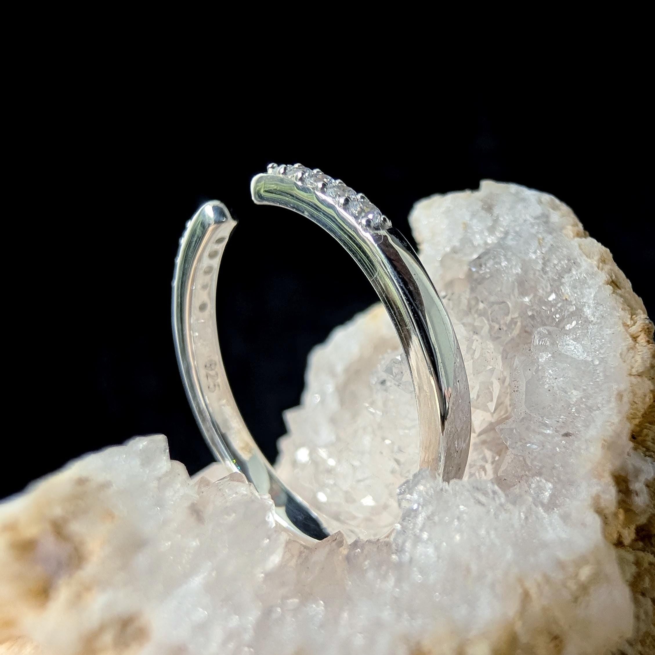 White topaz minimalist ring with gap | 925 Sterling Silver