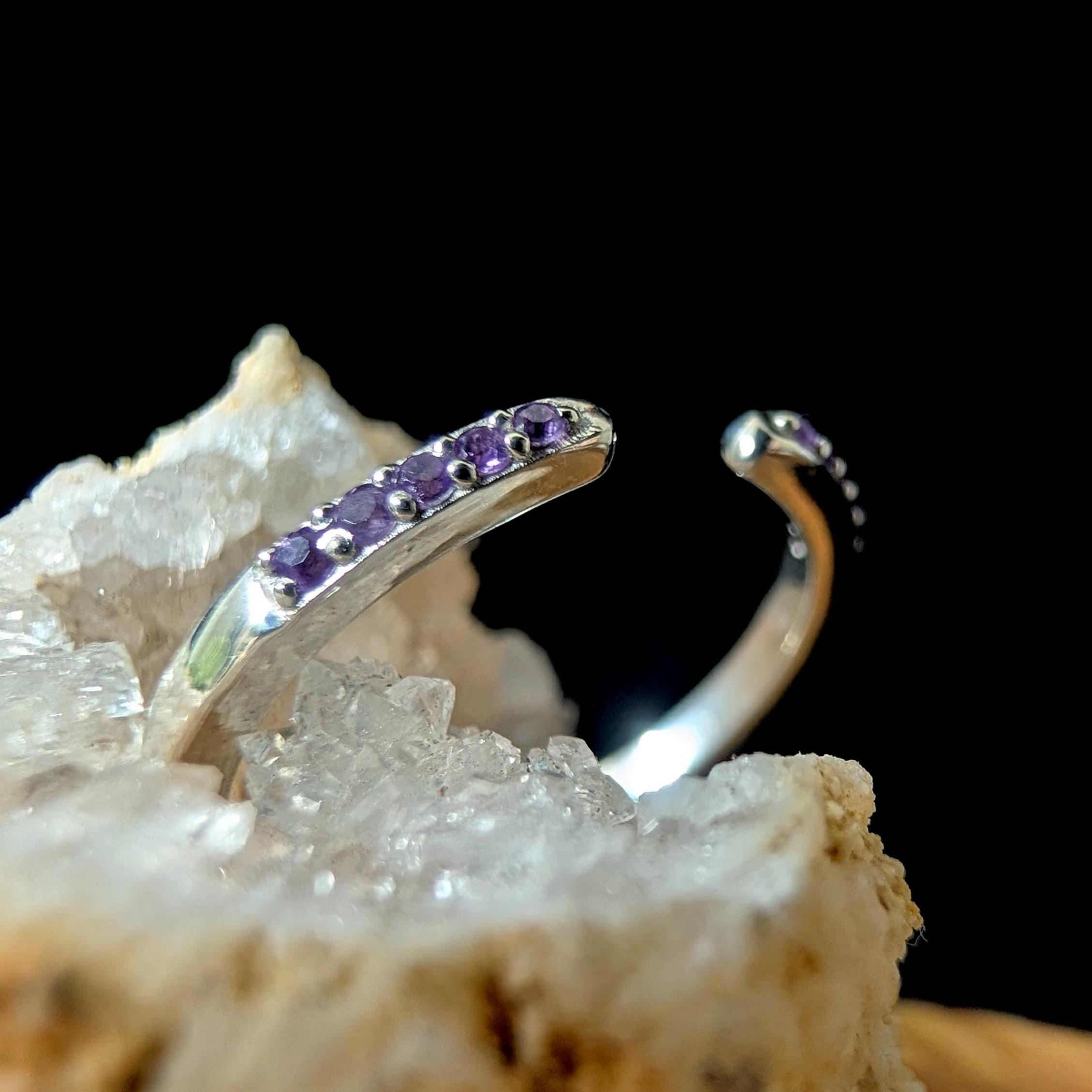 Amethyst minimalist ring with gap | 925 sterling silver