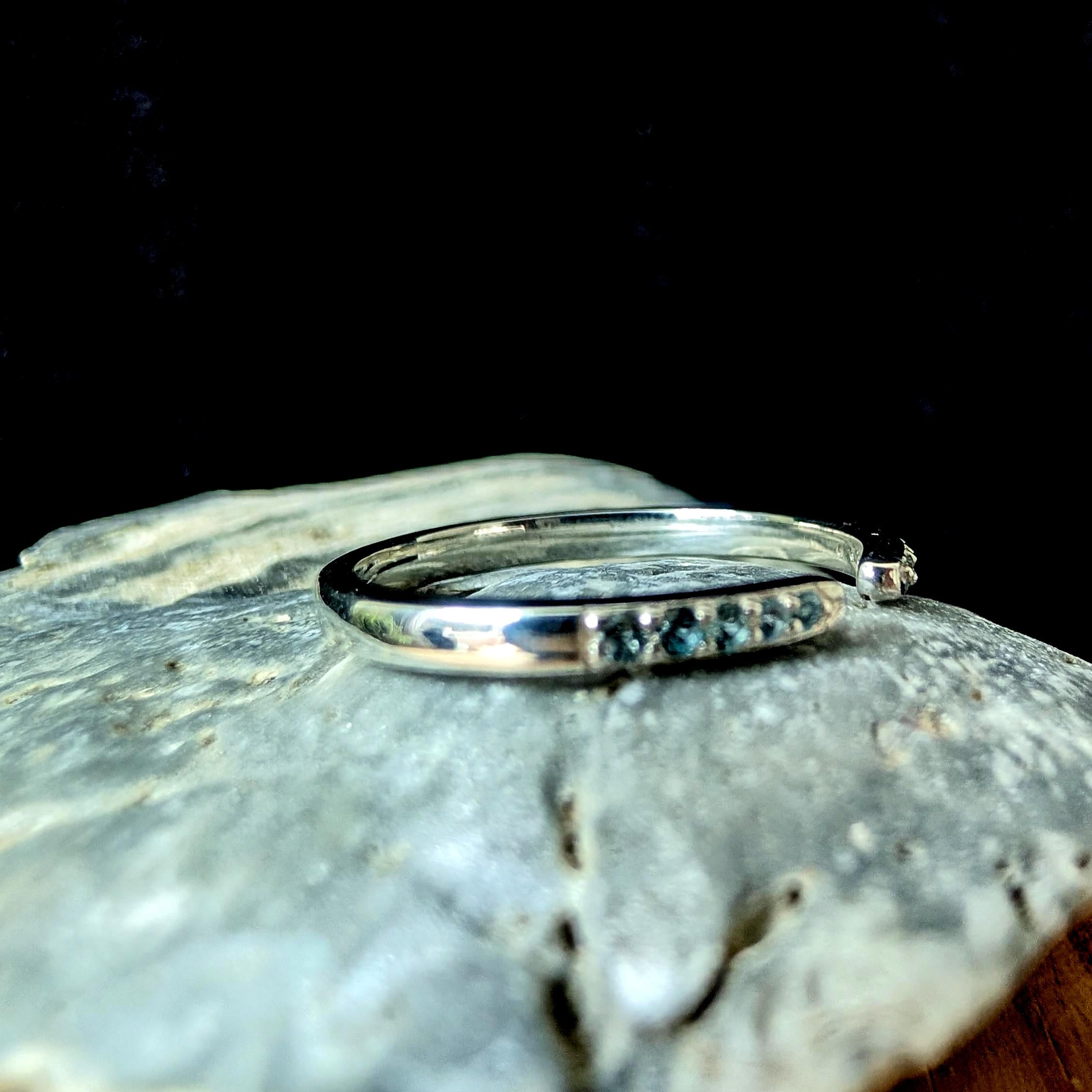 Blue topaz minimalist ring with gap | 925 Sterling Silver