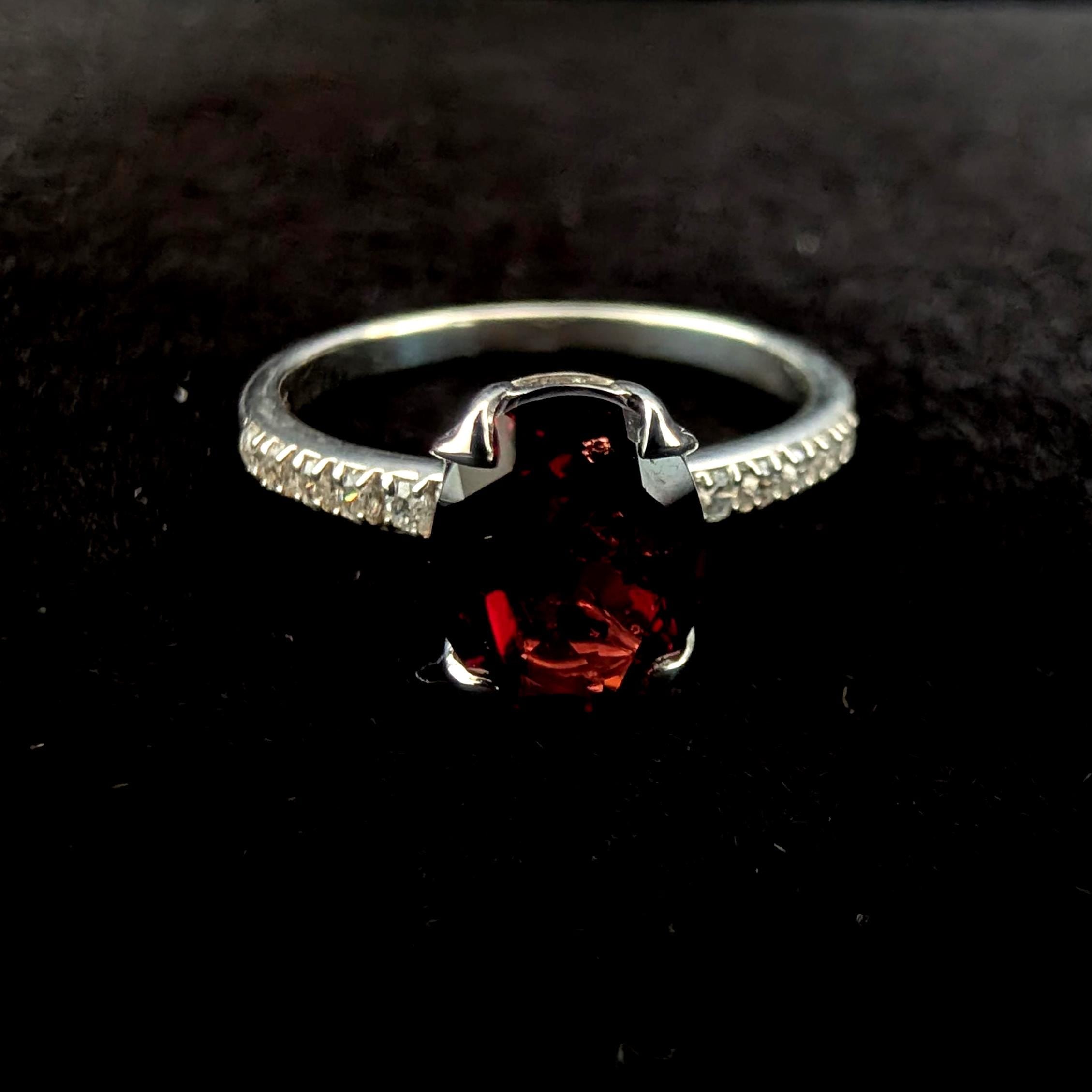 Large natural garnet and white topaz ring | 925 Sterling Silver