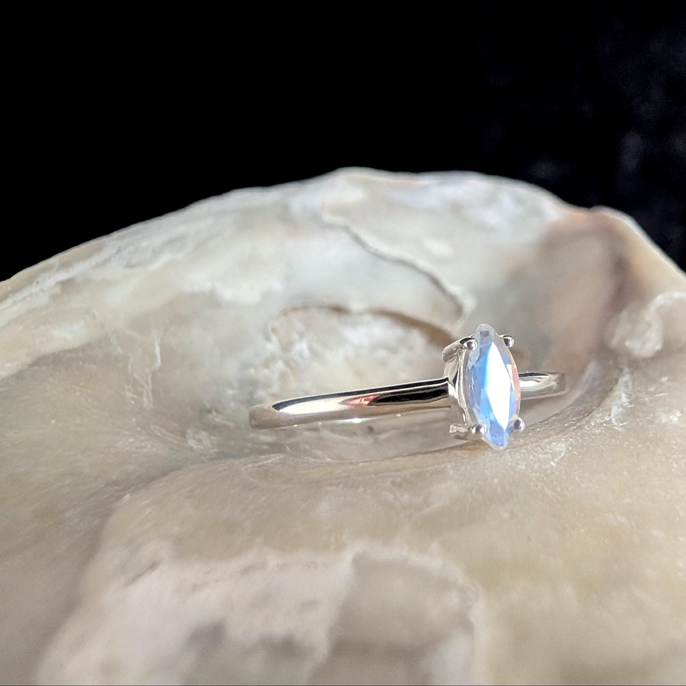 Natural rainbow moonstone minimalist ring | 925 sterling silver