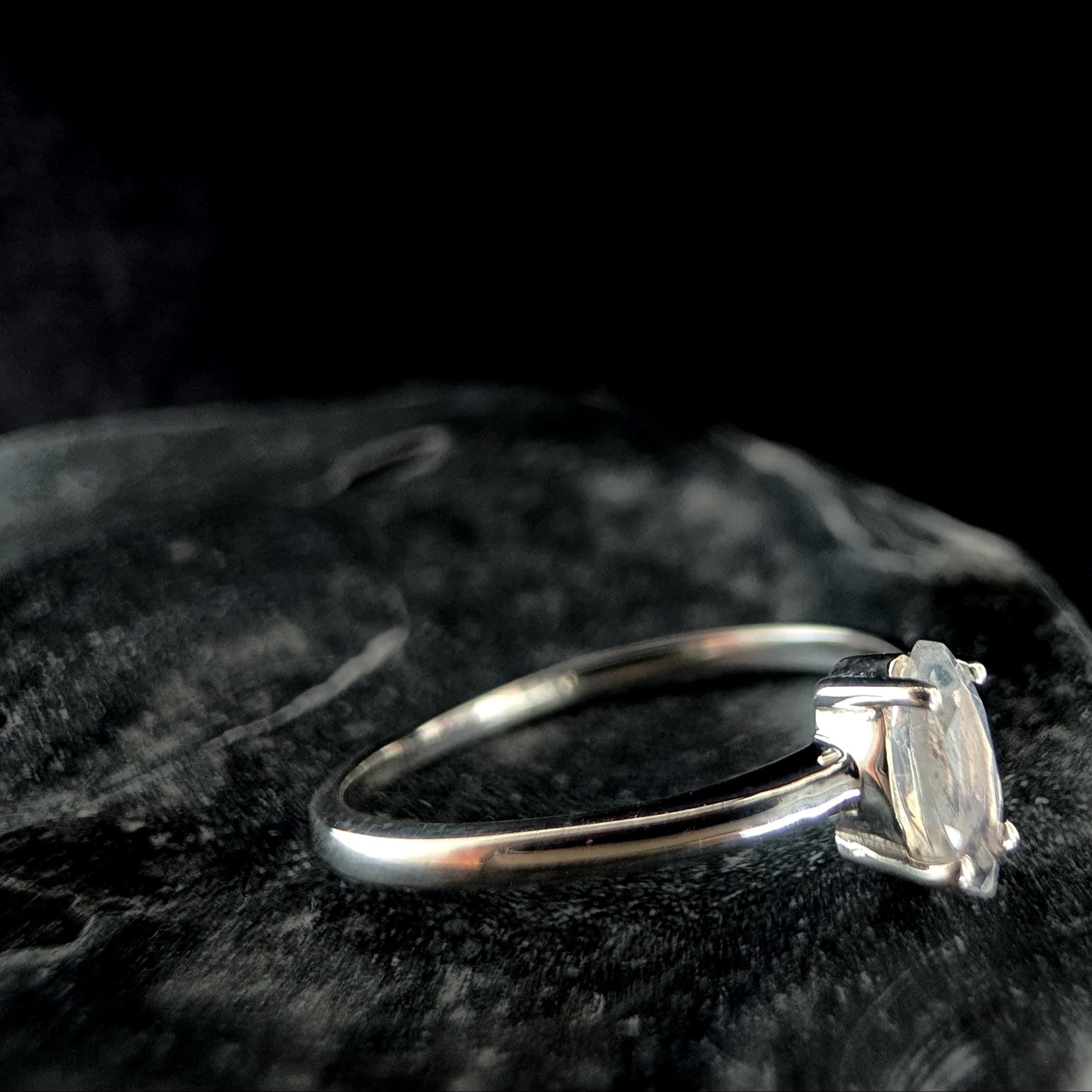 Natural rainbow moonstone minimalist ring | 925 sterling silver