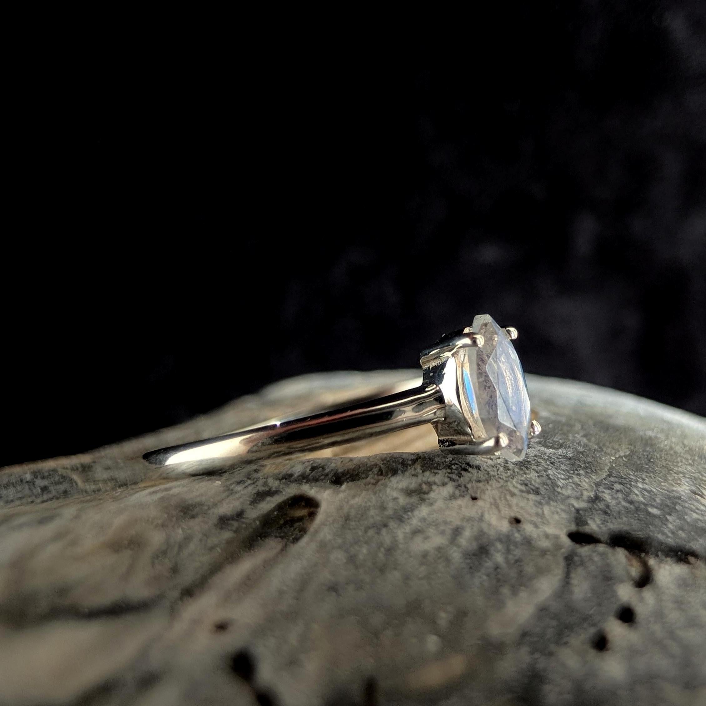 Natural rainbow moonstone minimalist ring | 925 sterling silver