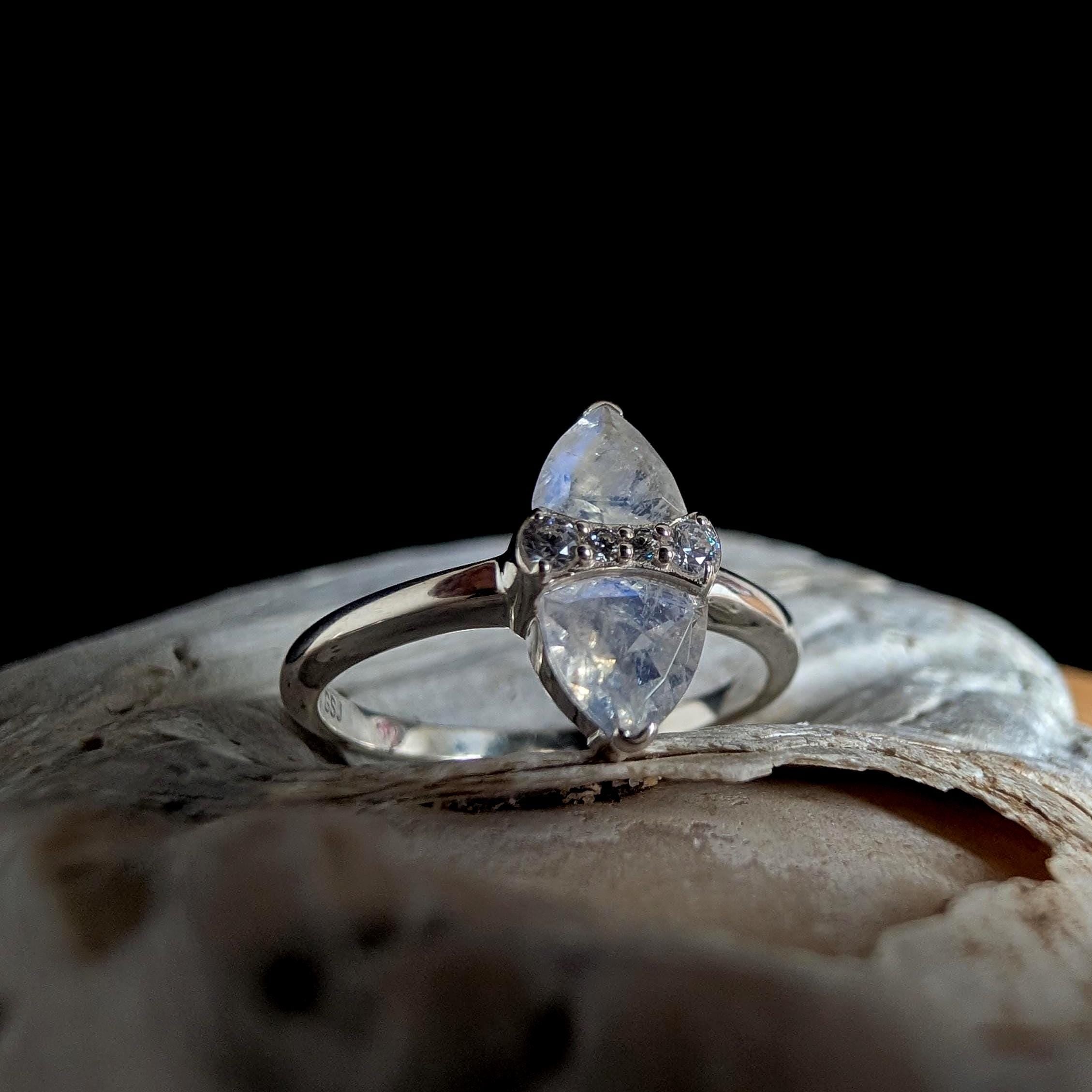 Marquise rainbow moonstone ring | 925 Sterling Silver