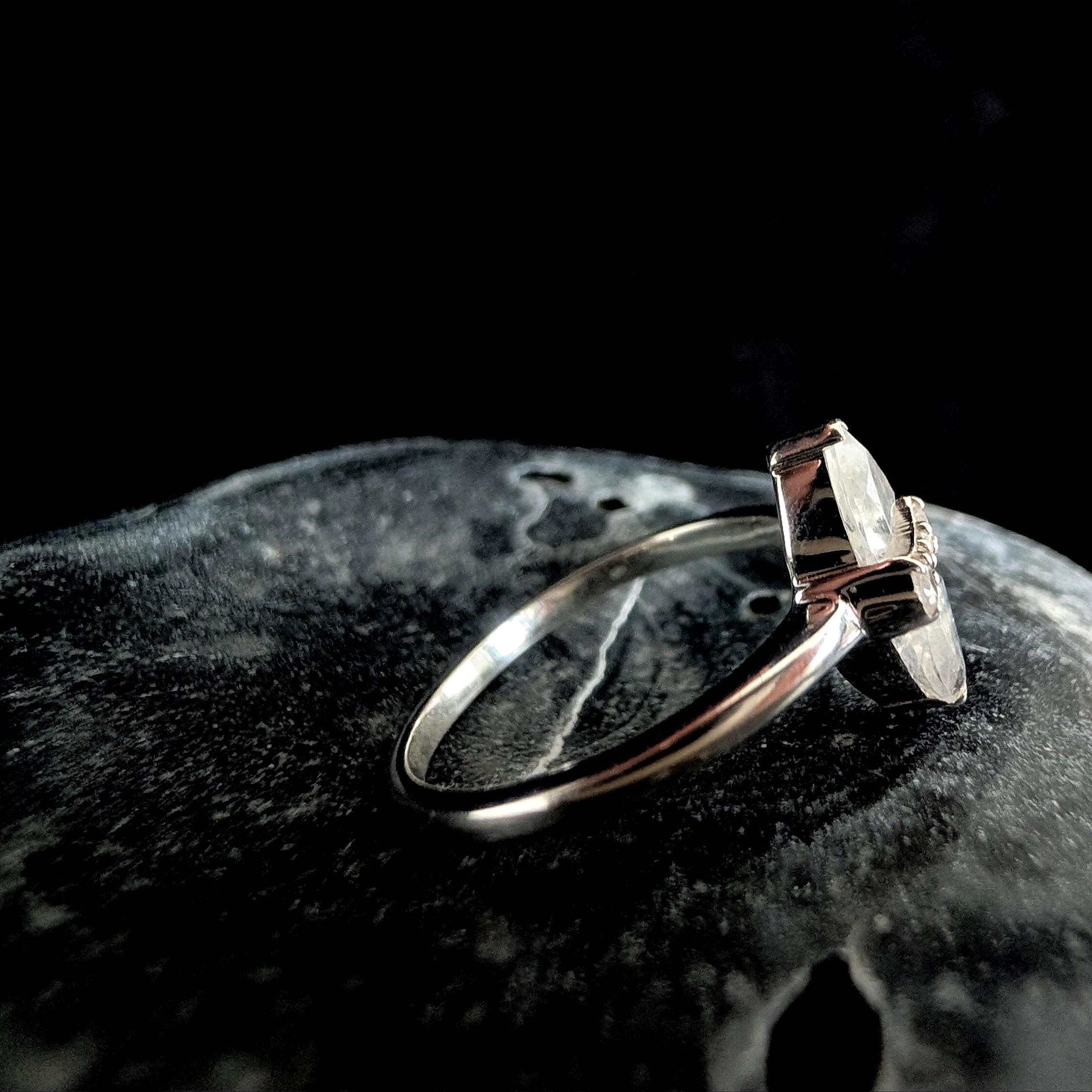 Marquise rainbow moonstone ring | 925 Sterling Silver