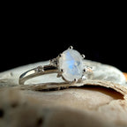 Oval rainbow moonstone and white topaz ring | 925 Sterling Silver