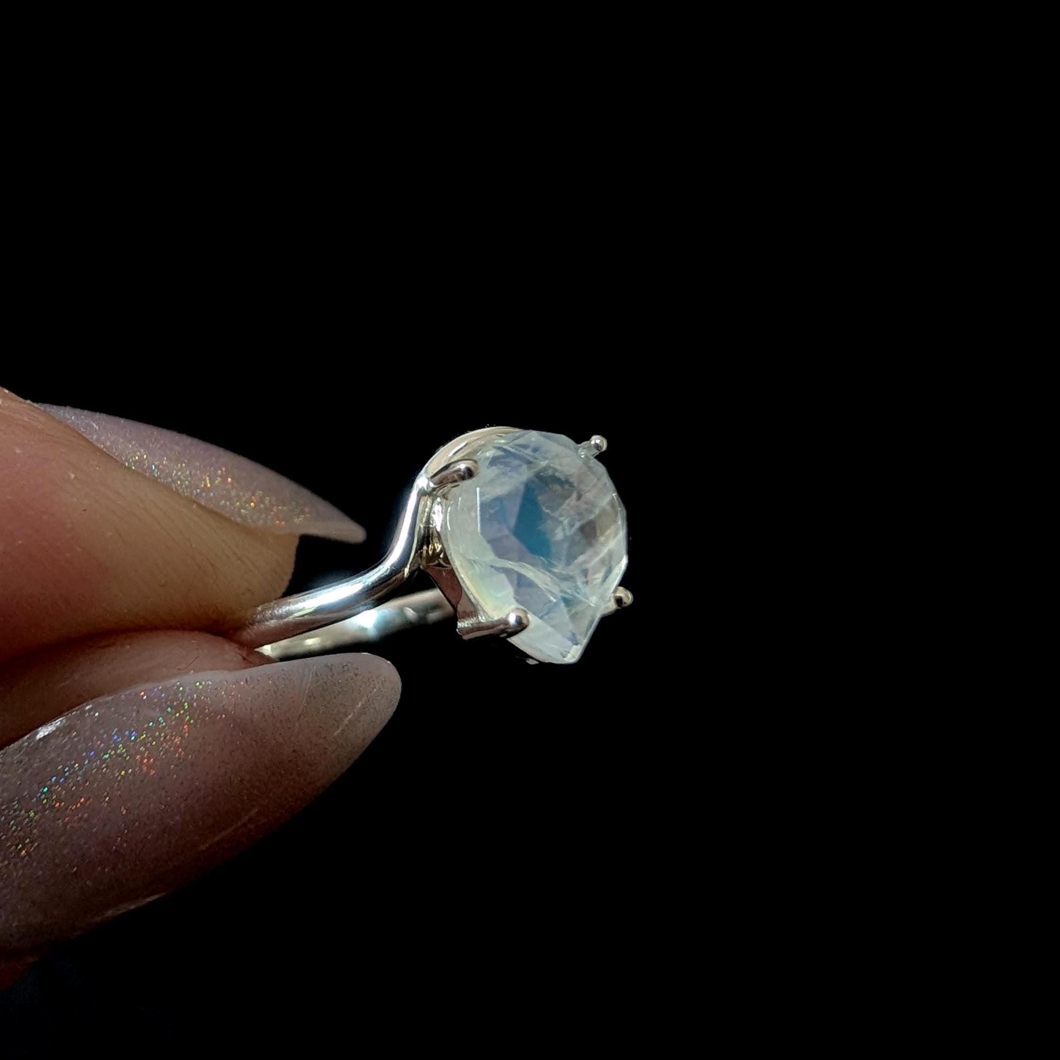 Pear cut rainbow moonstone ring | 925 Sterling Silver