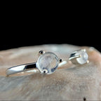Dainty rainbow moonstone ring | 925 Sterling Silver