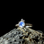 Round rainbow moonstone and white topaz ring | 925 sterling silver