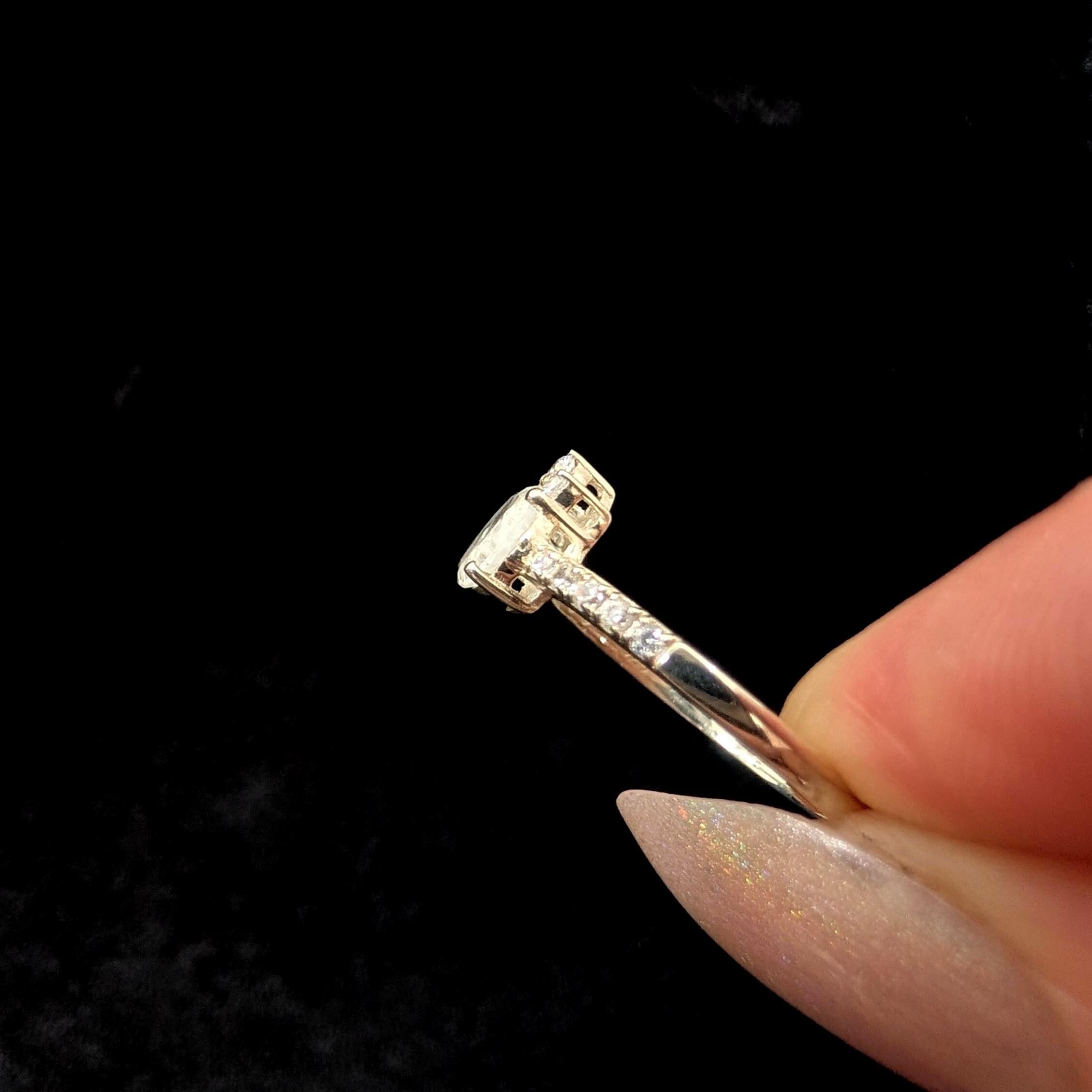 Round rainbow moonstone and white topaz ring | 925 sterling silver