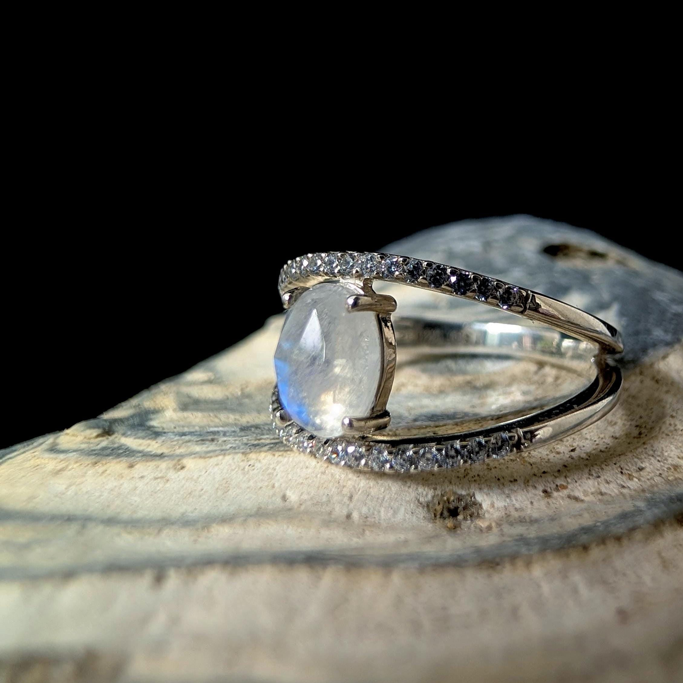 Double band rainbow moonstone & white topaz ring | 925 Sterling Silver