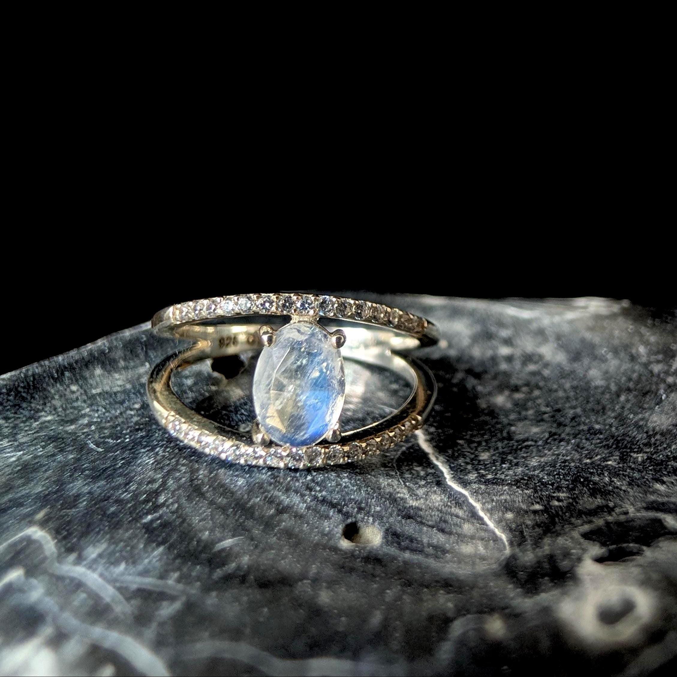 Double band rainbow moonstone & white topaz ring | 925 Sterling Silver
