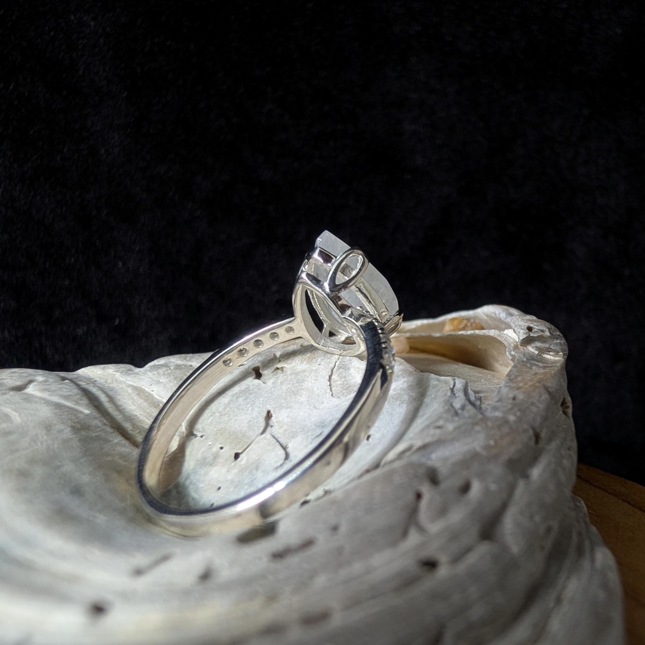 Large natural rainbow moonstone and white topaz ring | 925 Sterling Silver