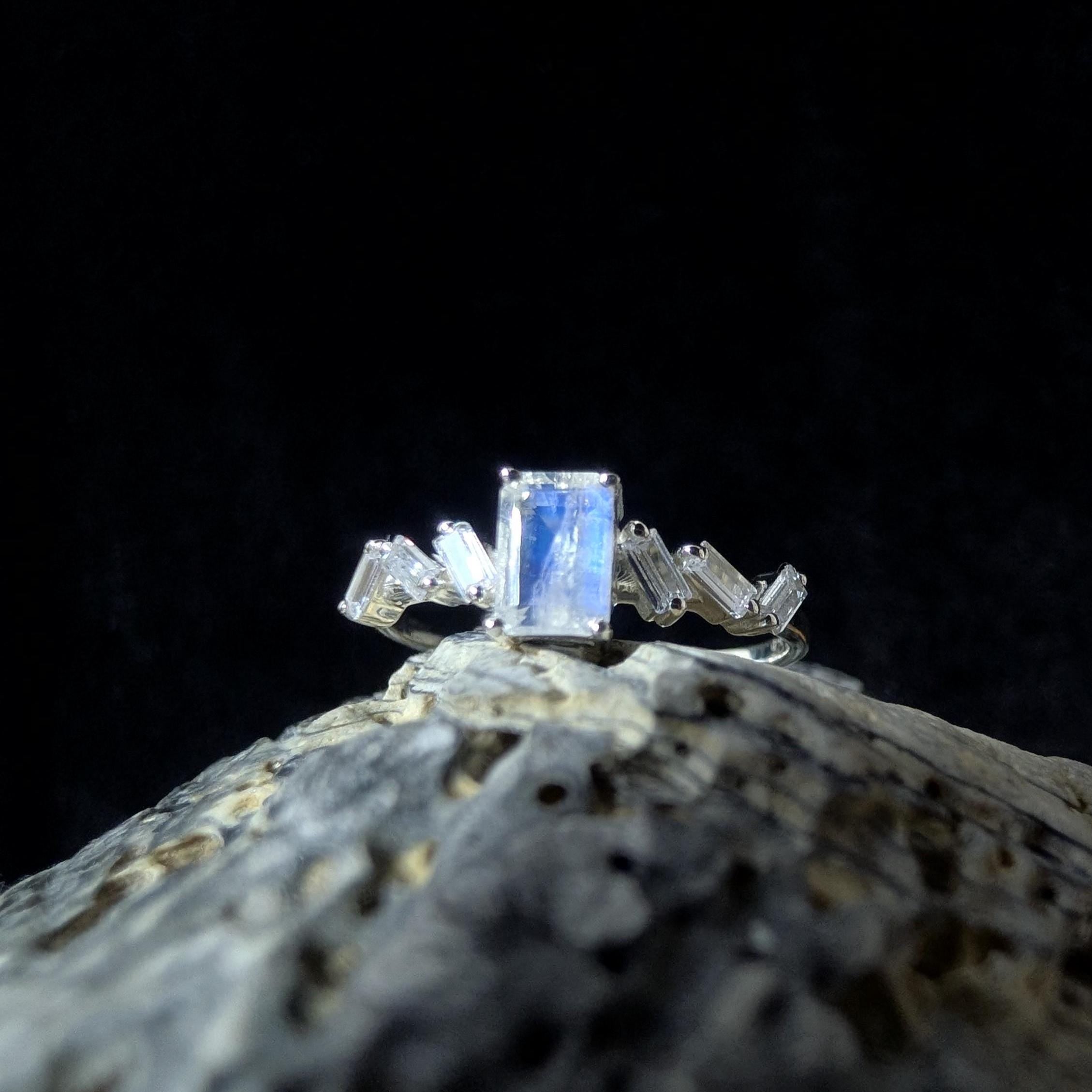 Statement rainbow moonstone & white topaz ring | 925 Sterling Silver