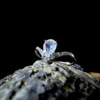 Elegant rainbow moonstone & blue topaz ring | 925 Sterling Silver