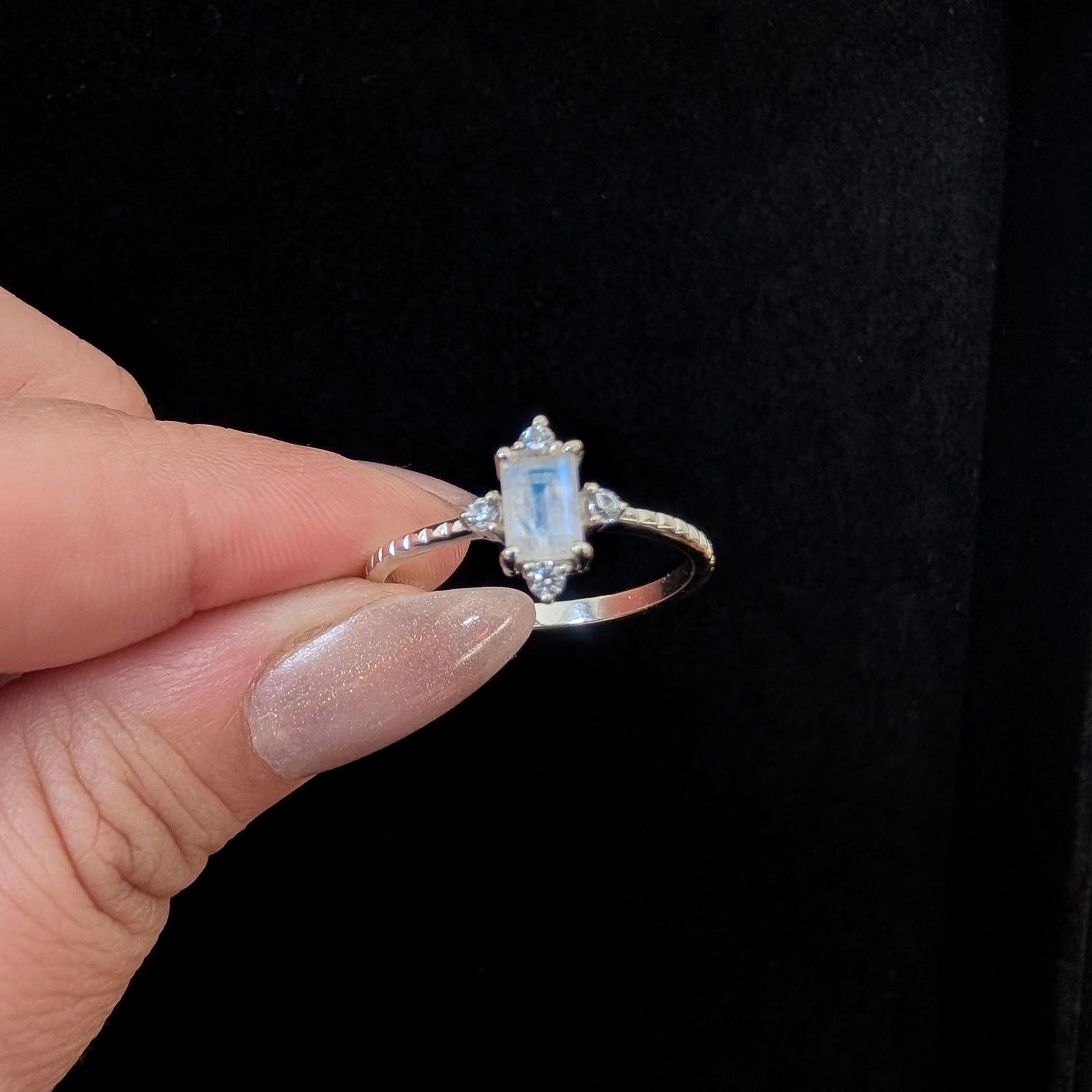 Large rainbow moonstone statement ring | 925 Sterling Silver
