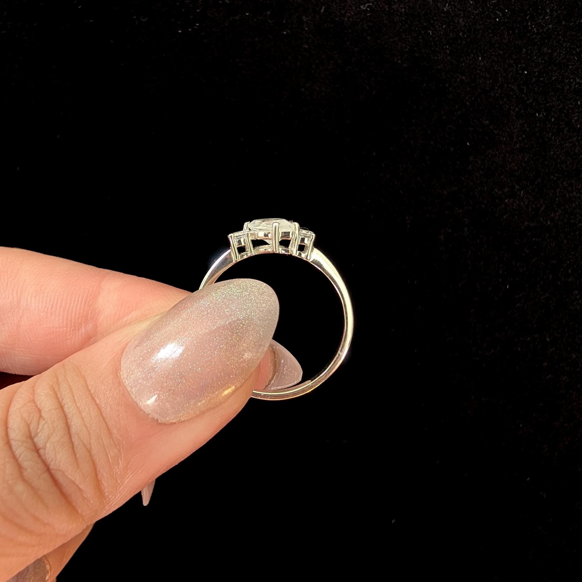 Pear rainbow moonstone and white topaz ring | 925 Sterling Silver