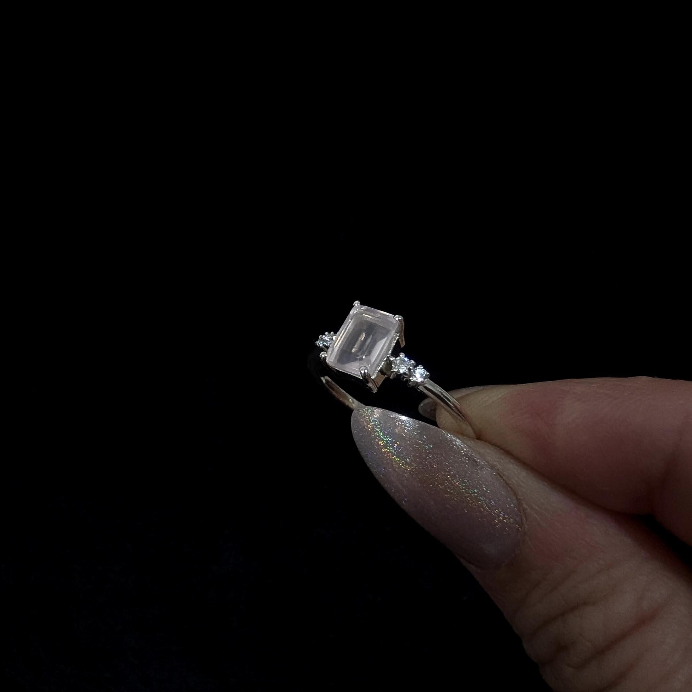 Elegant natural pink quartz and white topaz ring | 925 sterling silver