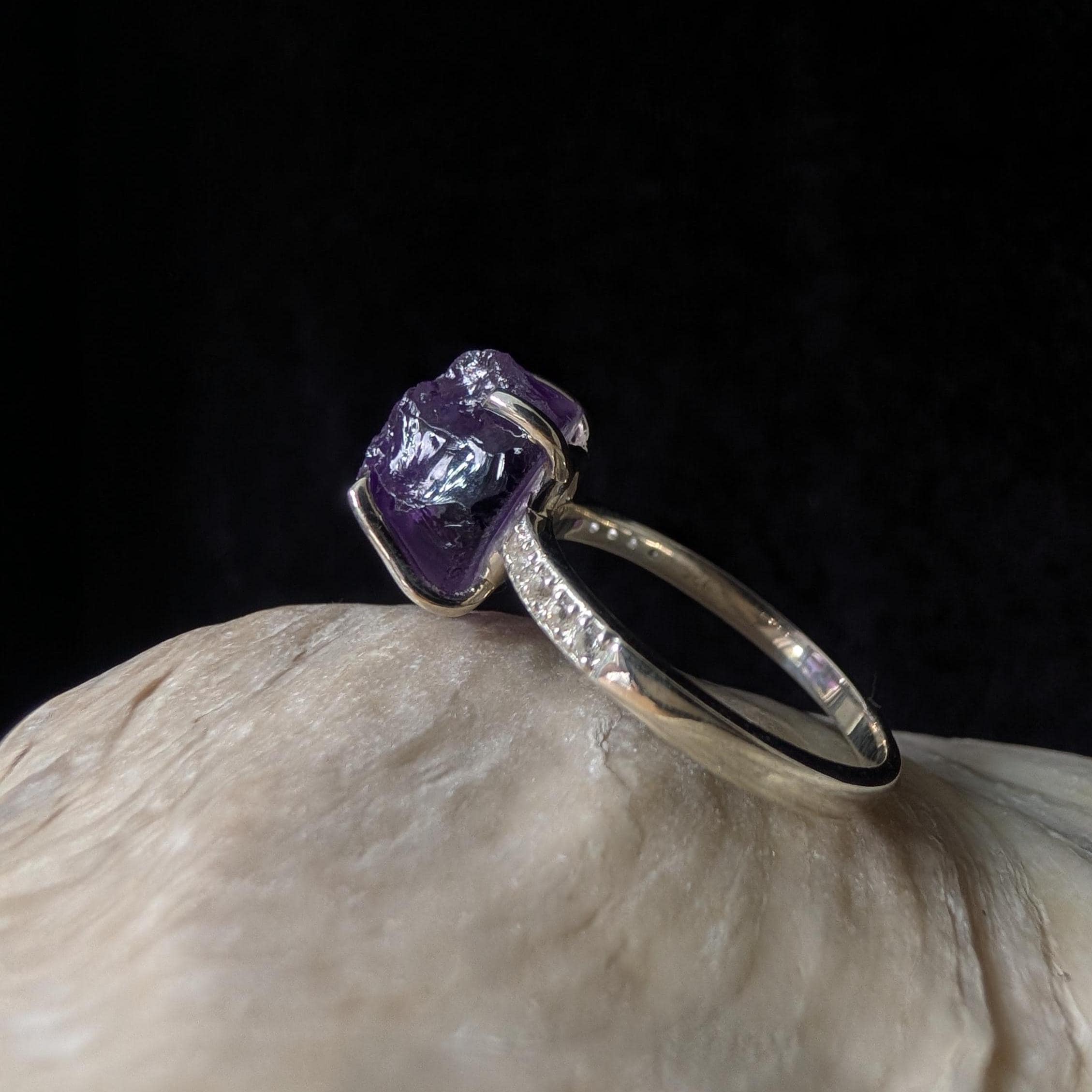 Raw natural amethyst and white topaz ring | 925 sterling silver
