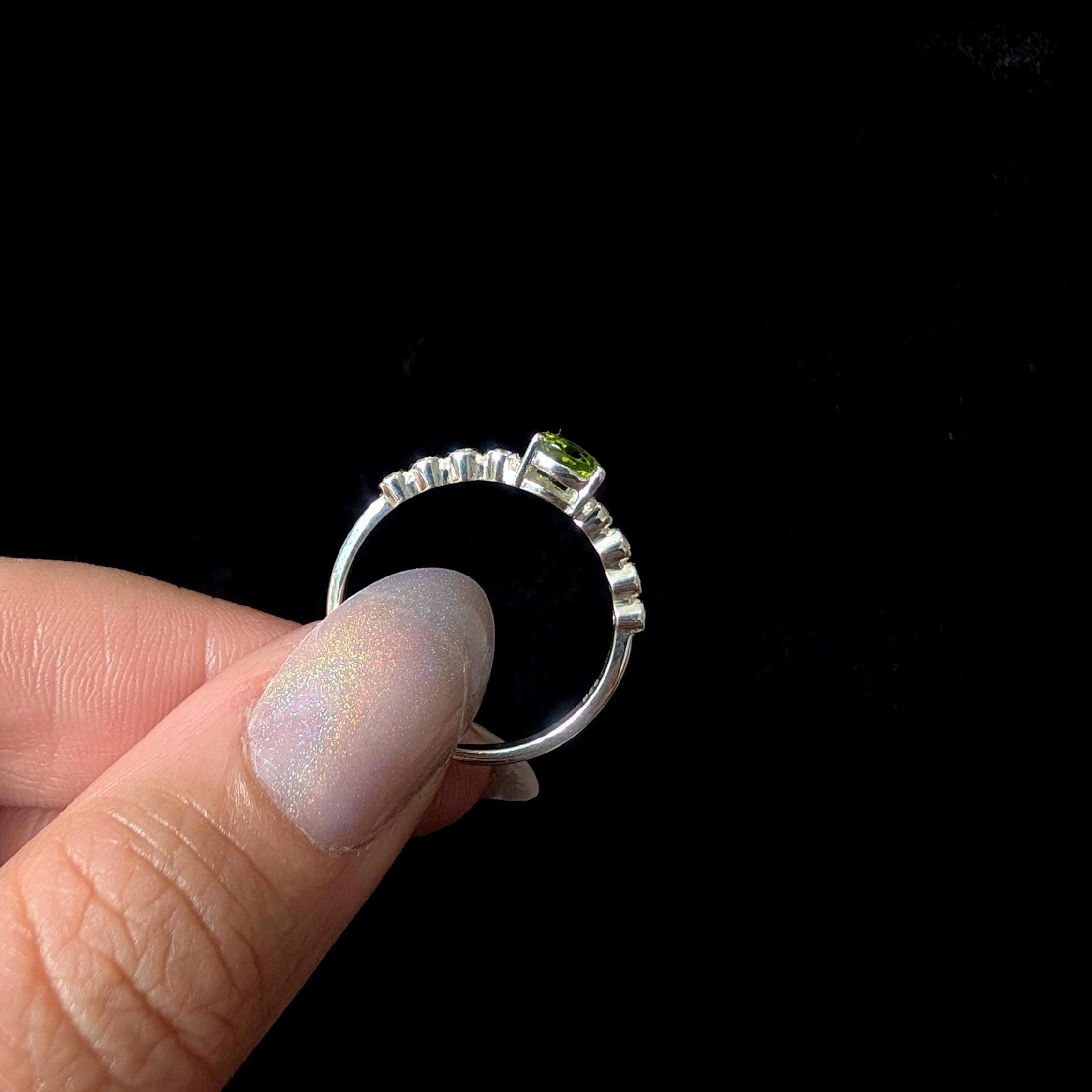 Peridot statement ring | 925 Sterling Silver