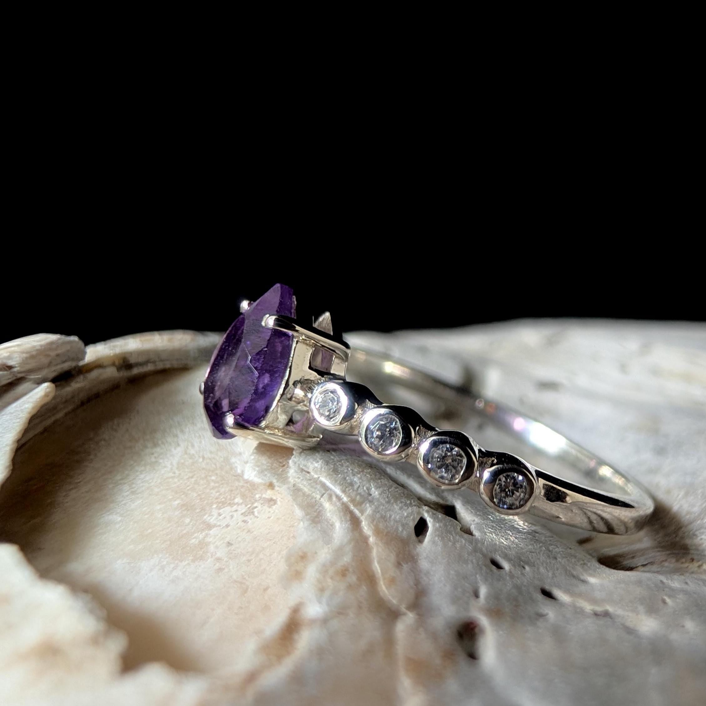 Statement amethyst and white topaz ring | 925 Sterling Silver
