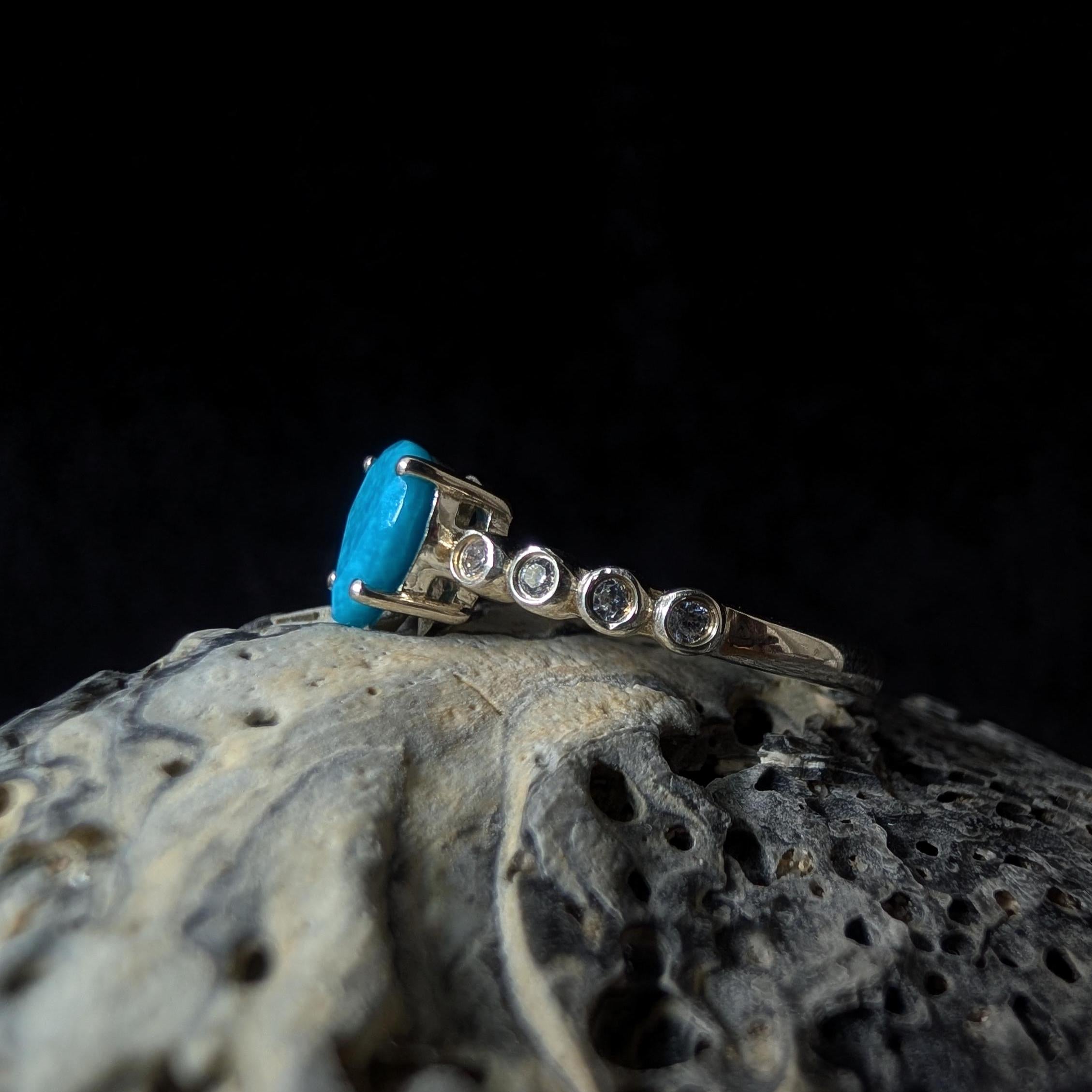 Statement turquoise and white topaz ring | 925 Sterling Silver